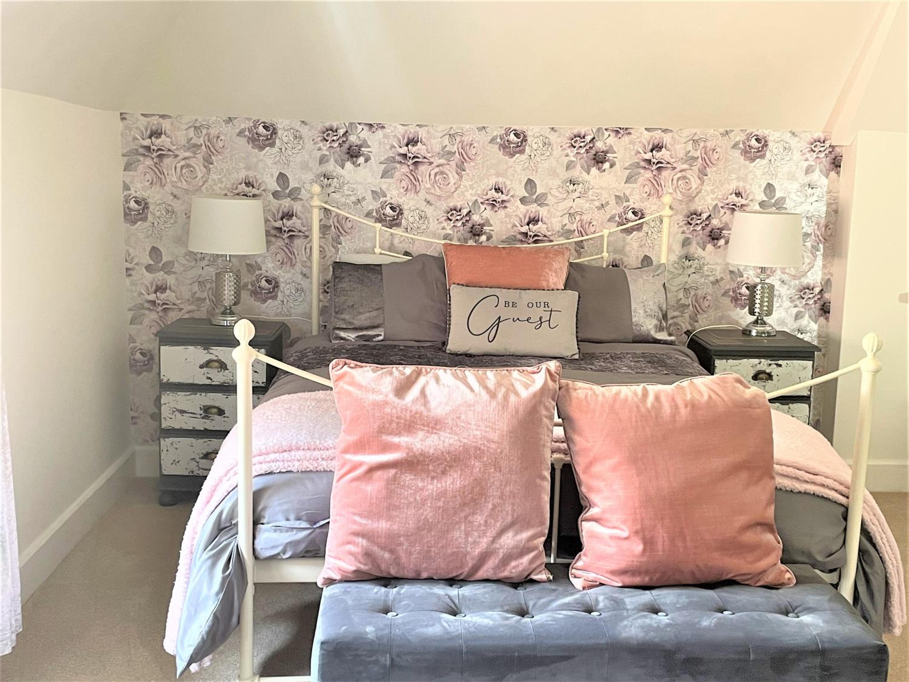 Superior King Room - Photo 1