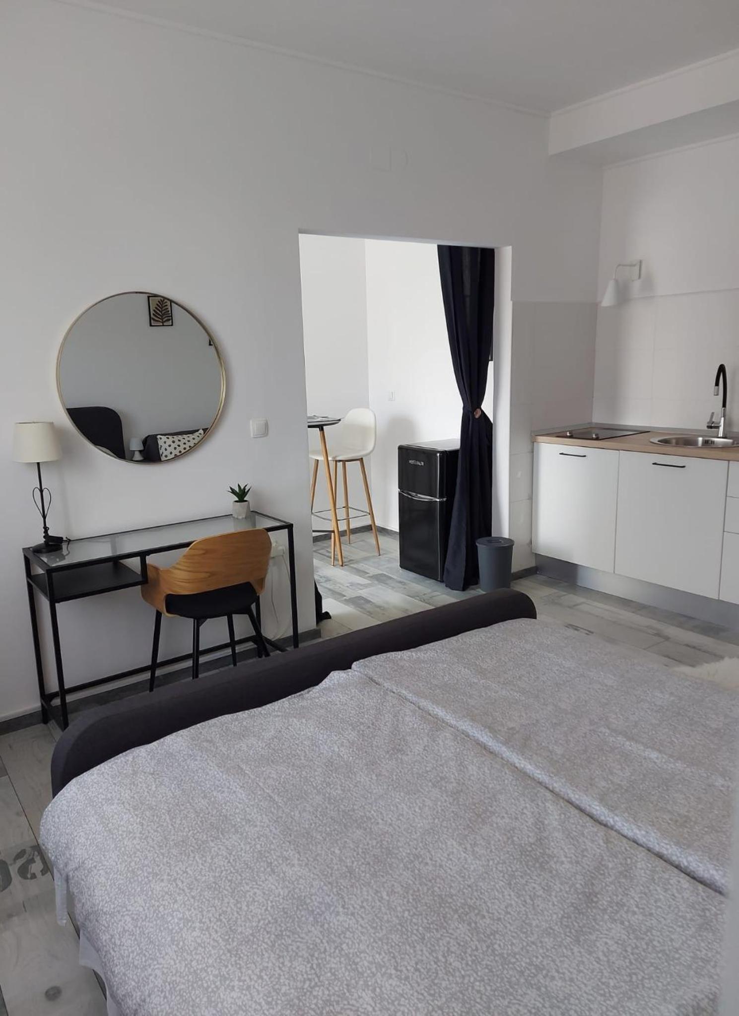 Studio Apartment photo 3