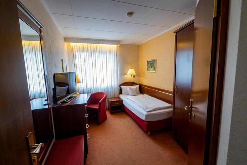 Single Room (not refurbished)