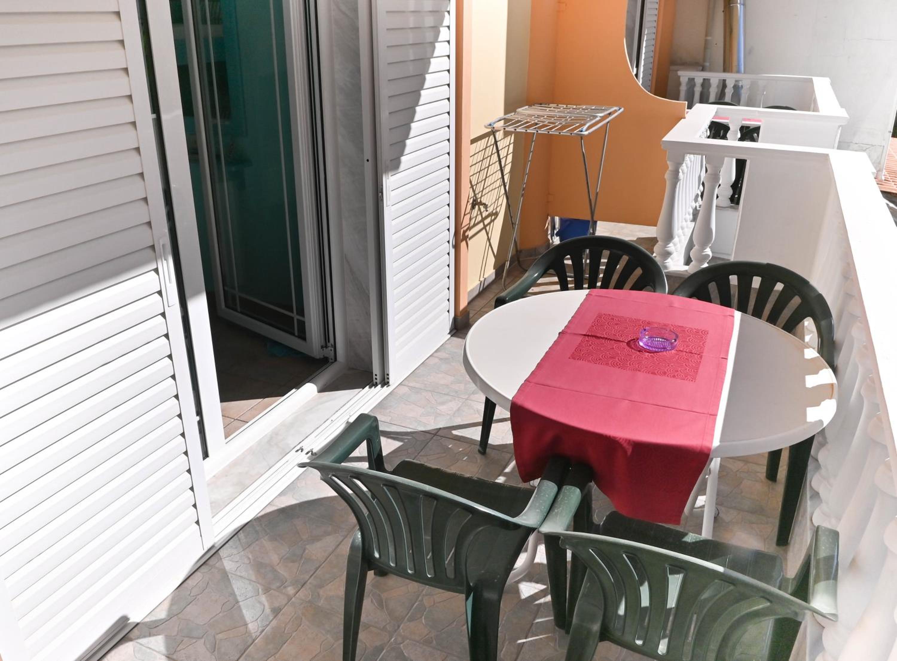 Triple Room with Terrace photo 2