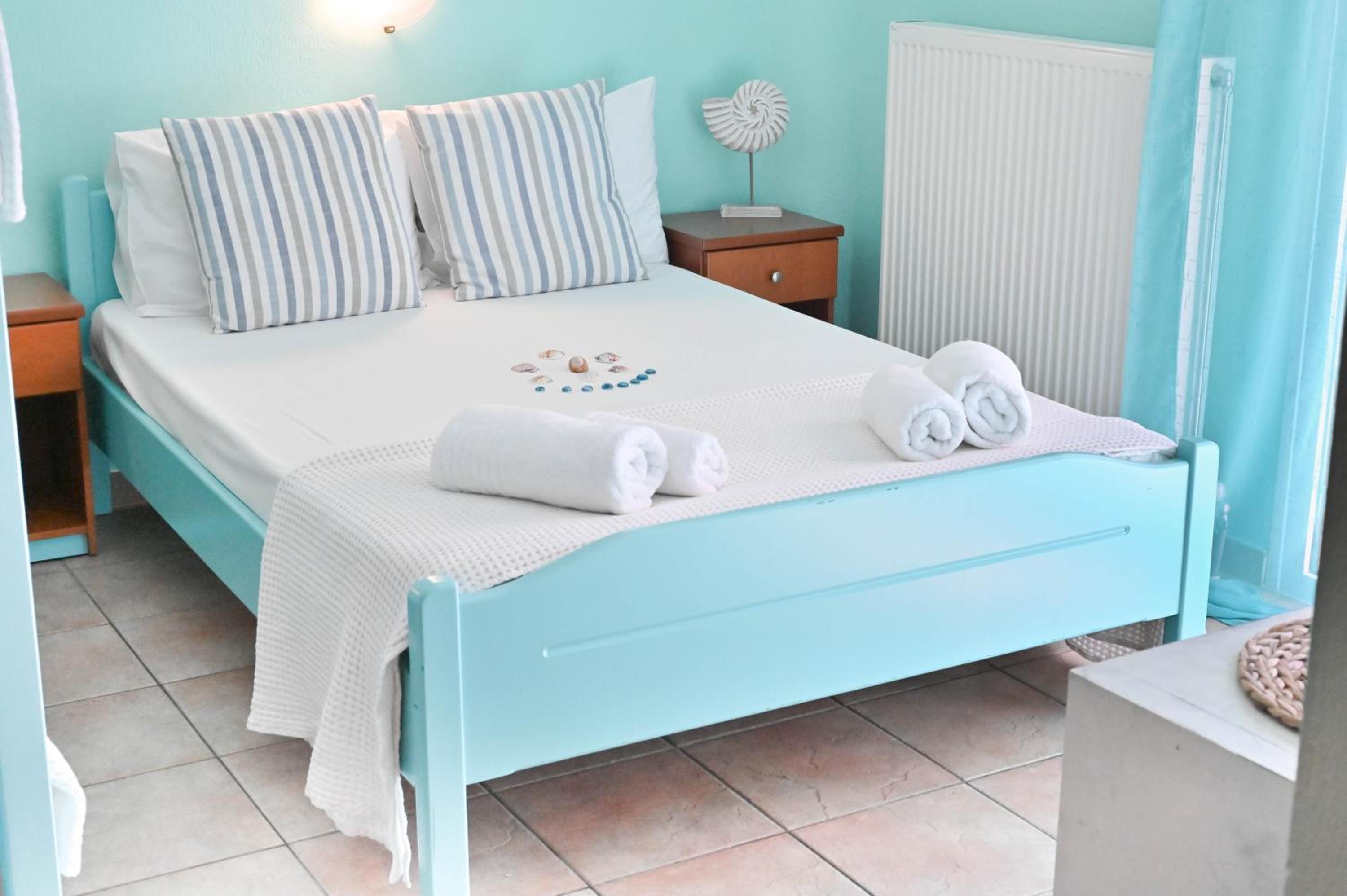 Triple Room with Terrace photo 2