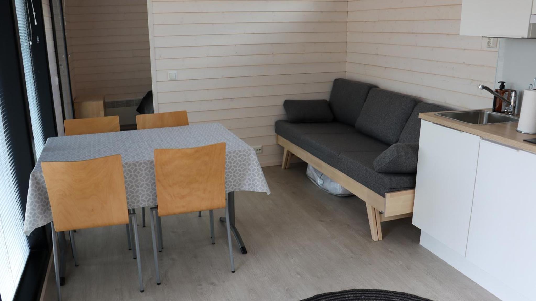 Apartment with Terrace - Photo 17
