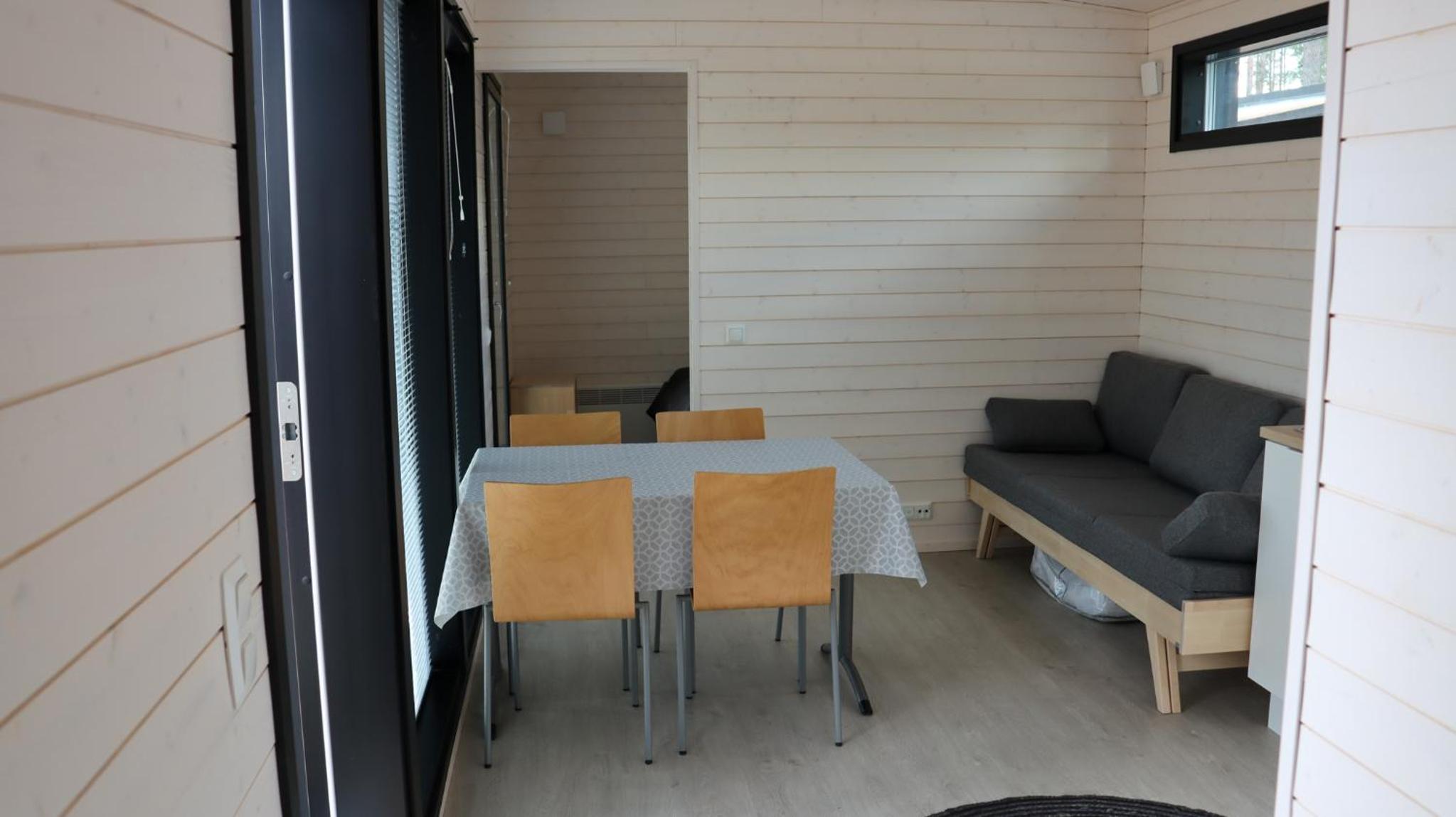 Apartment with Terrace - Photo 15