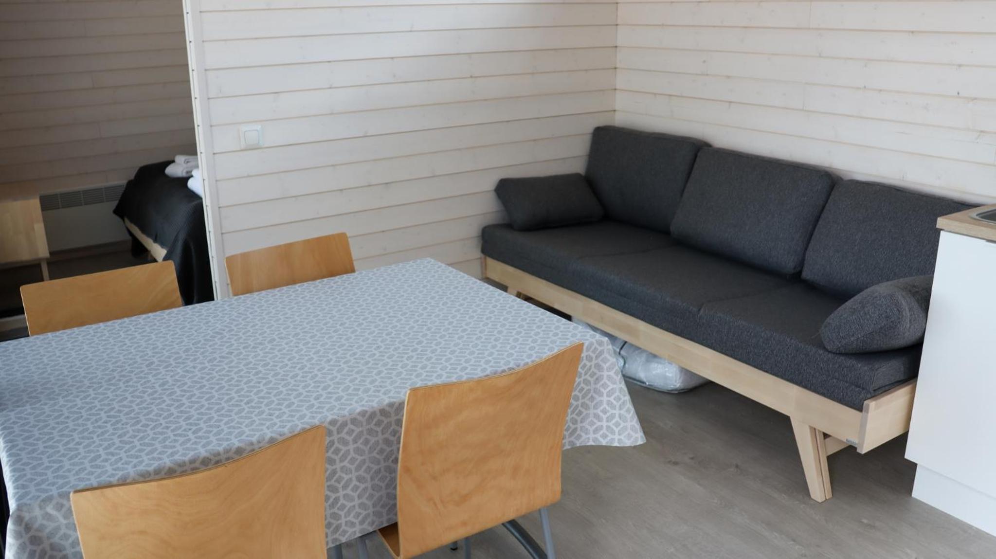 Apartment with Terrace - Photo 23