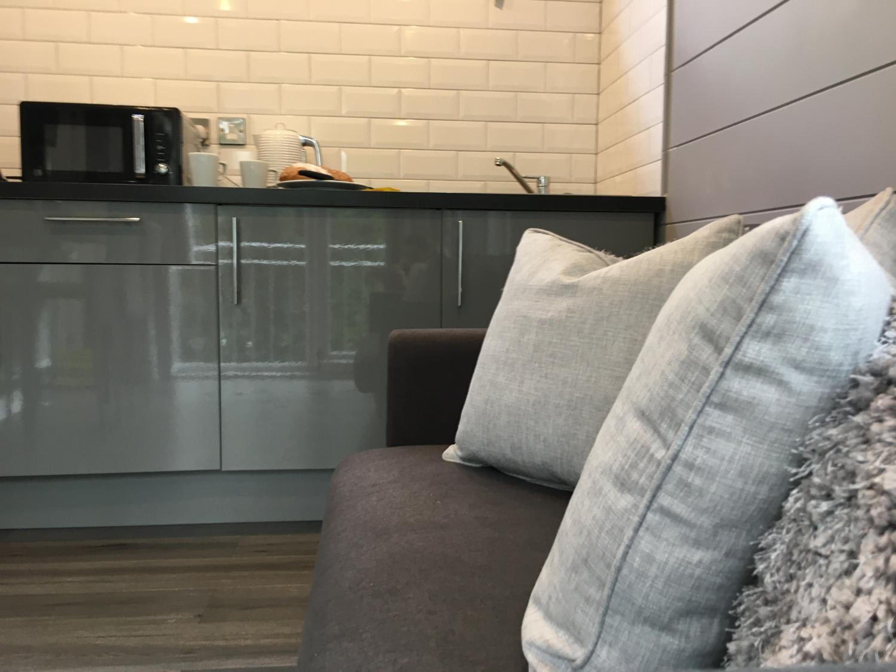 One-Bedroom House - Photo 3