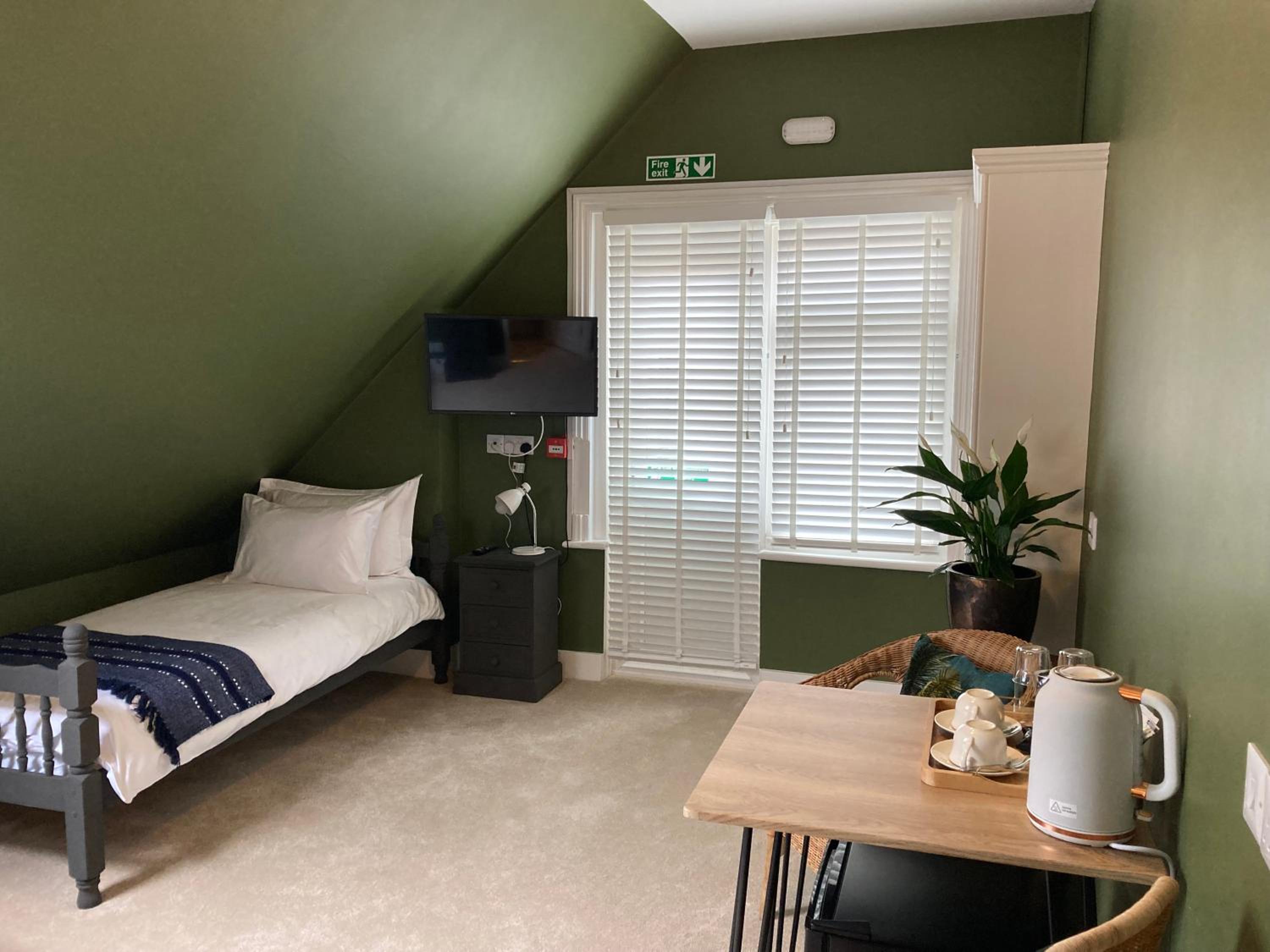Twin Room with Garden View photo 3