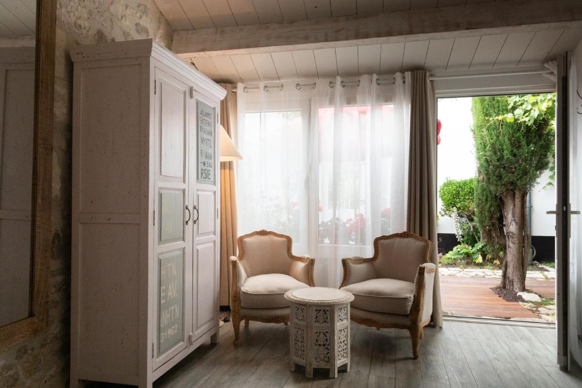 Double Room with Terrace photo 3