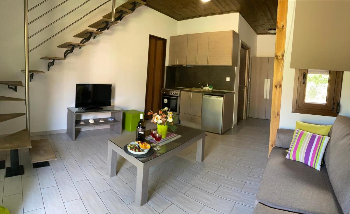 Deluxe Family Room photo 3