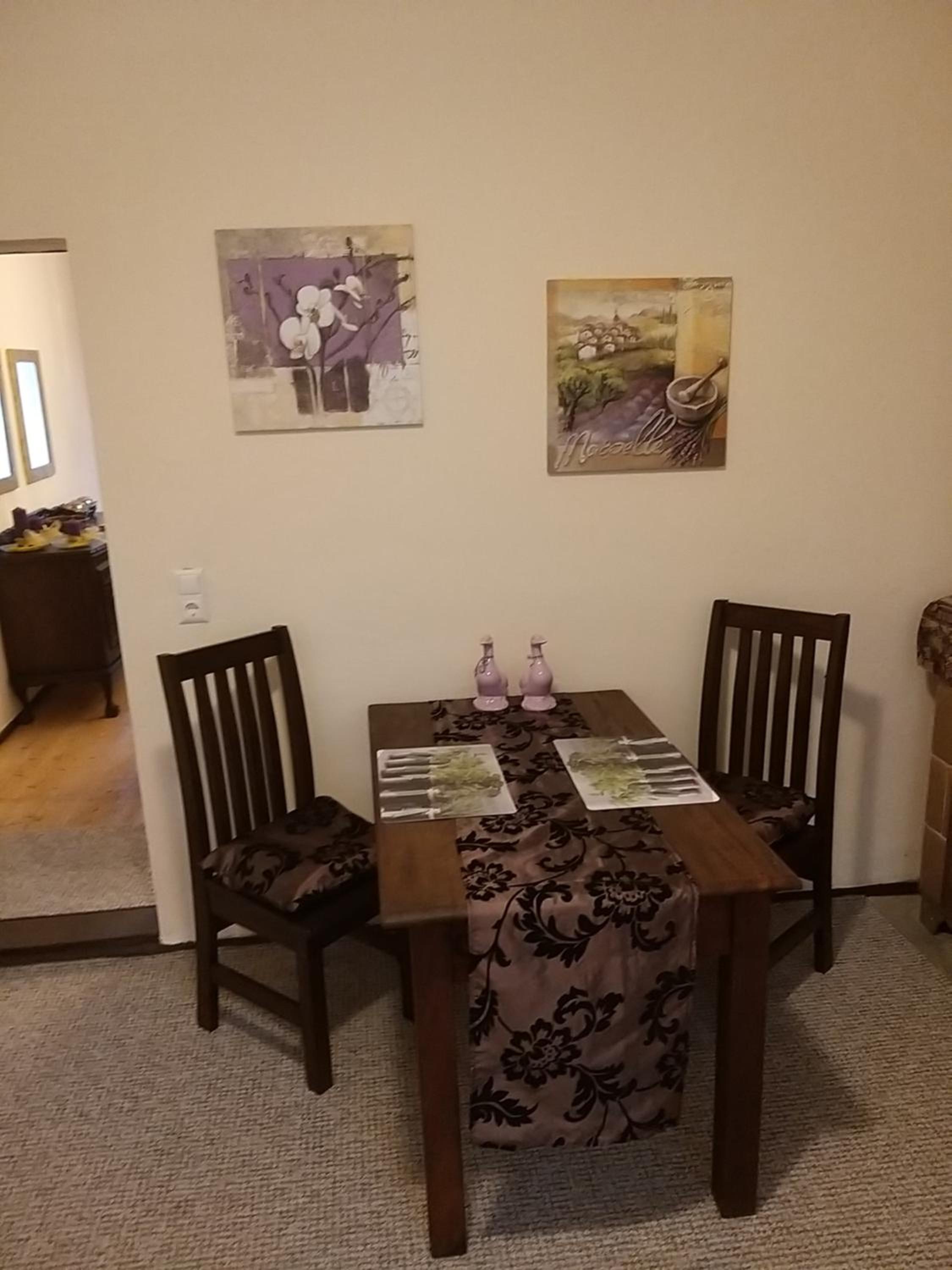 One-Bedroom Apartment - Photo 3