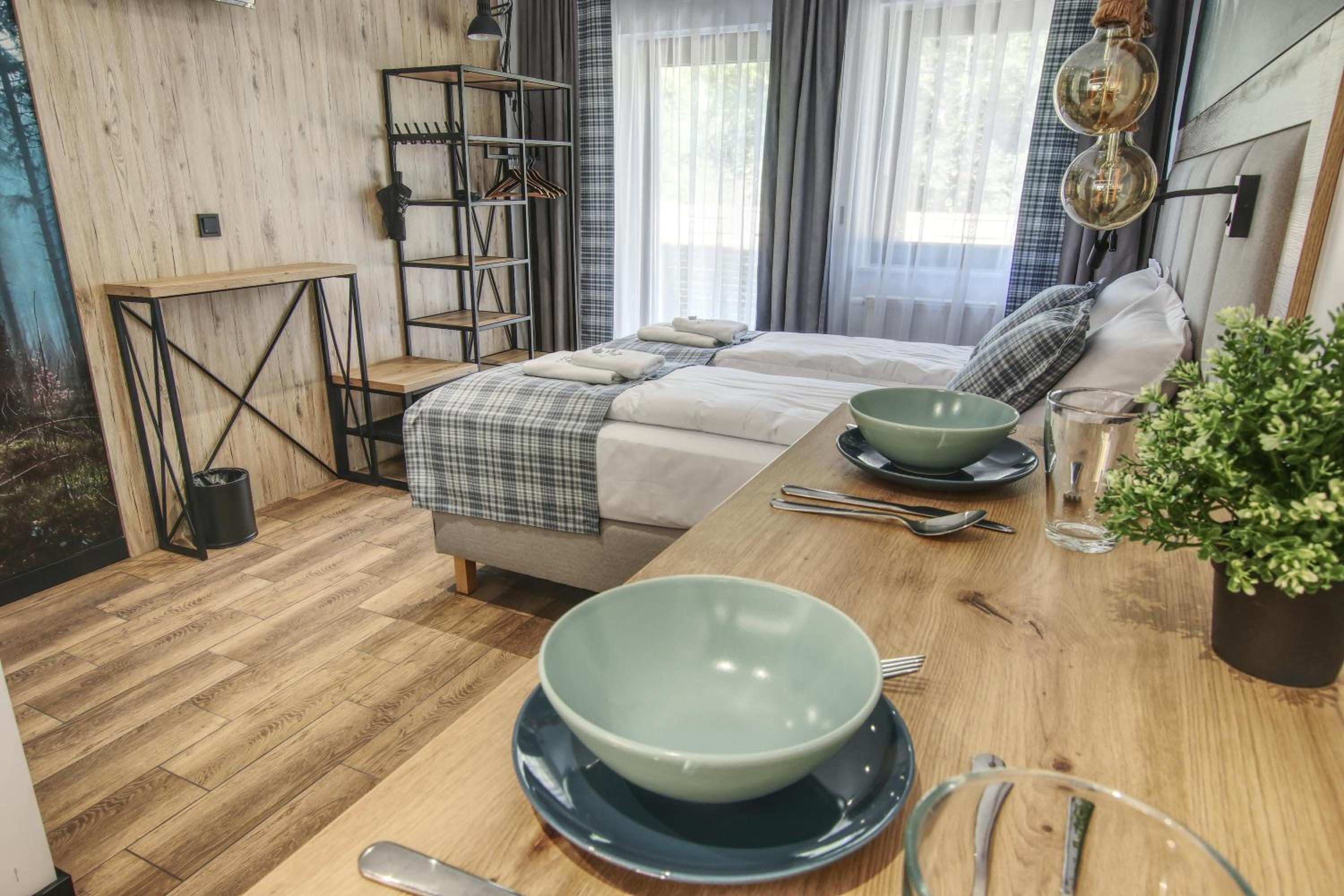 Double or Twin Room with Private Bathroom - Photo 7
