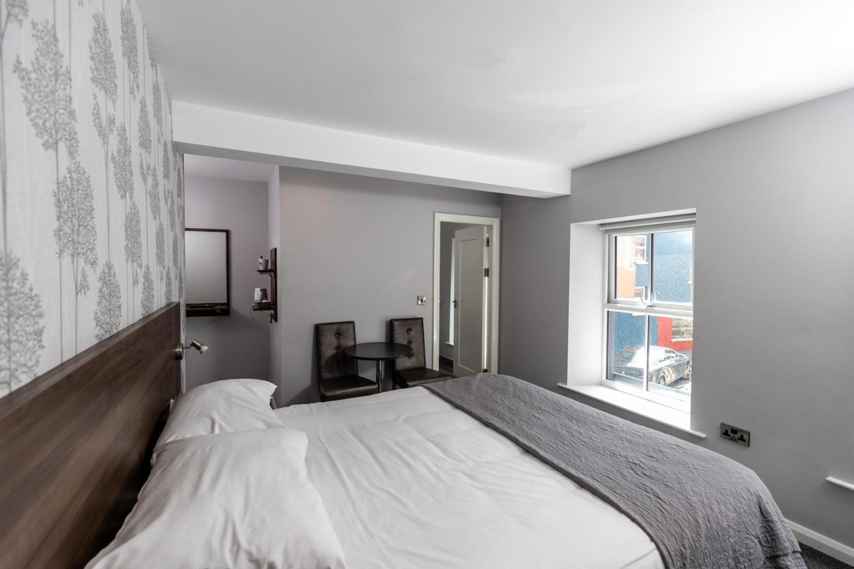 Double Room - Photo 4