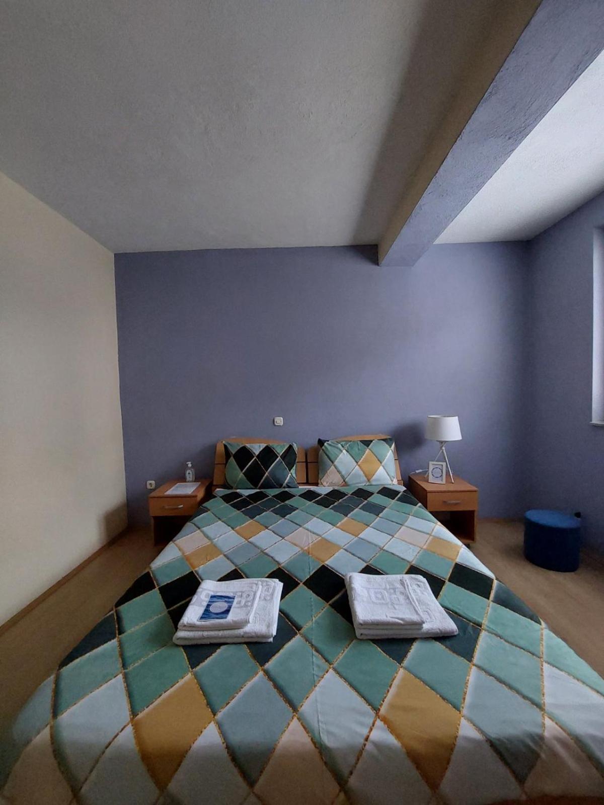 Apartment with Mountain View photo 2