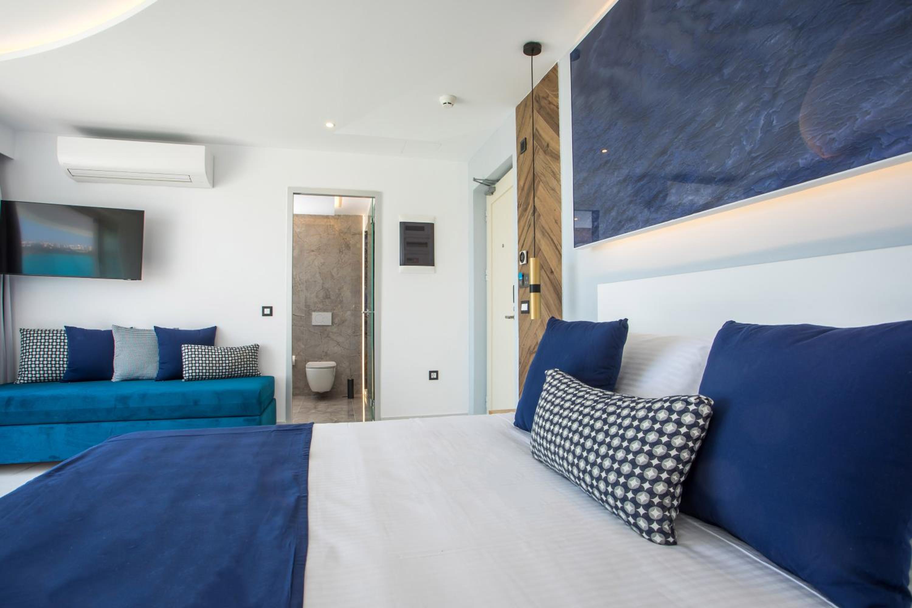 Executive Suite with Sea View & Jacuzzi (Adults Only)  - Photo 1