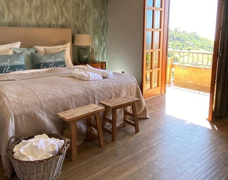 Deluxe Double Room with Balcony and Sea View photo 2