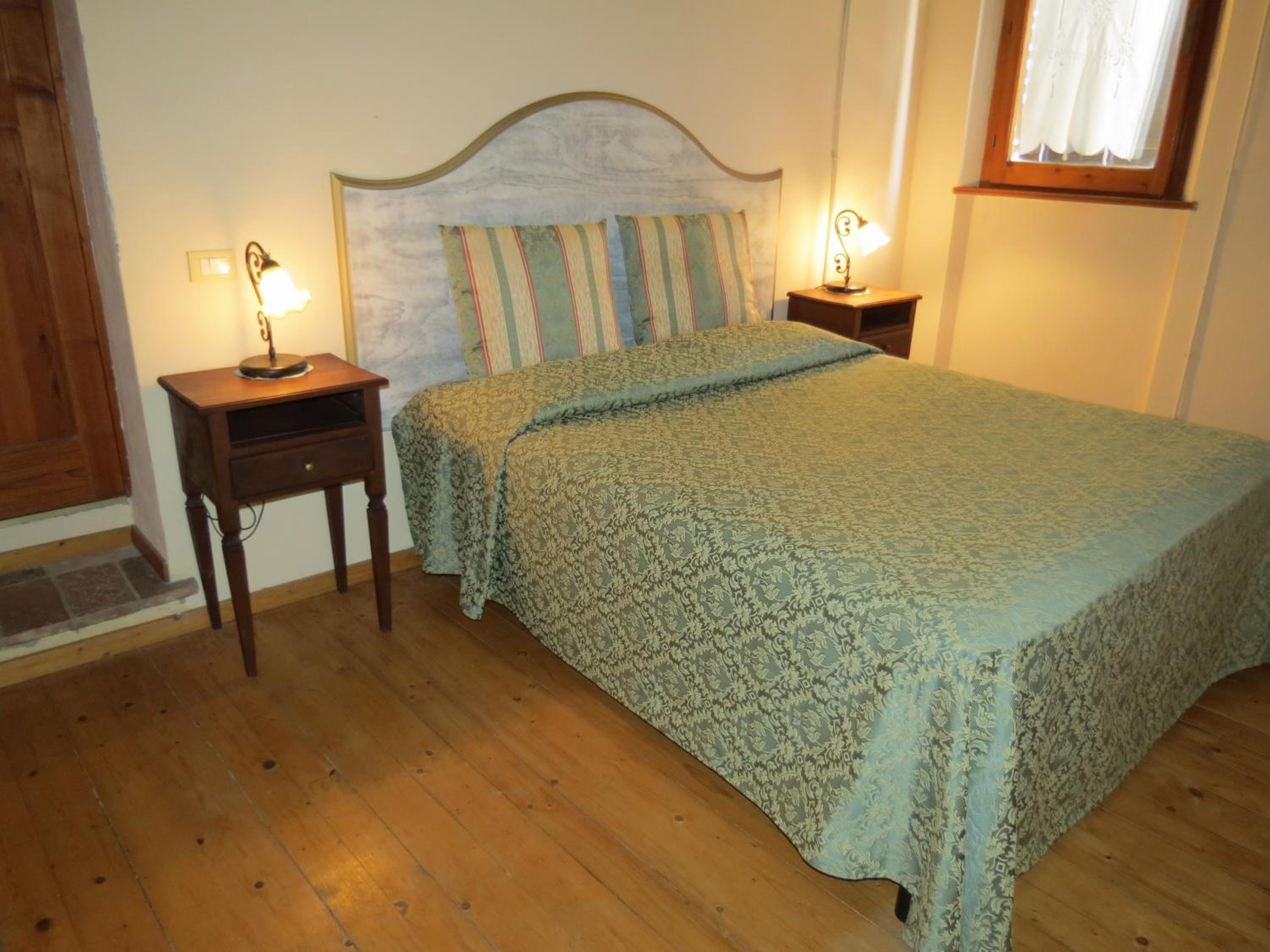 King Room - Disability Access photo 2