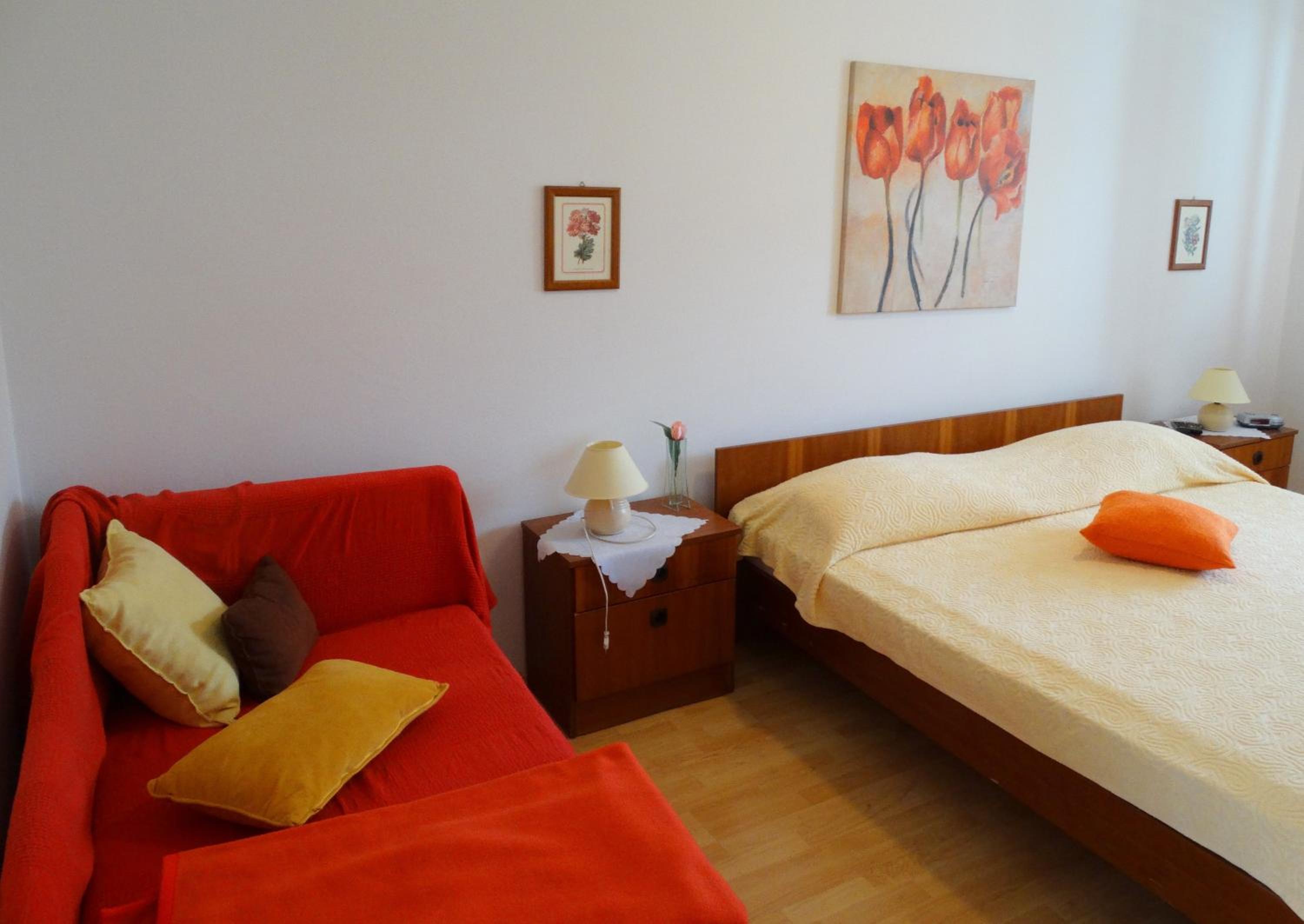 Studio Apartment 2