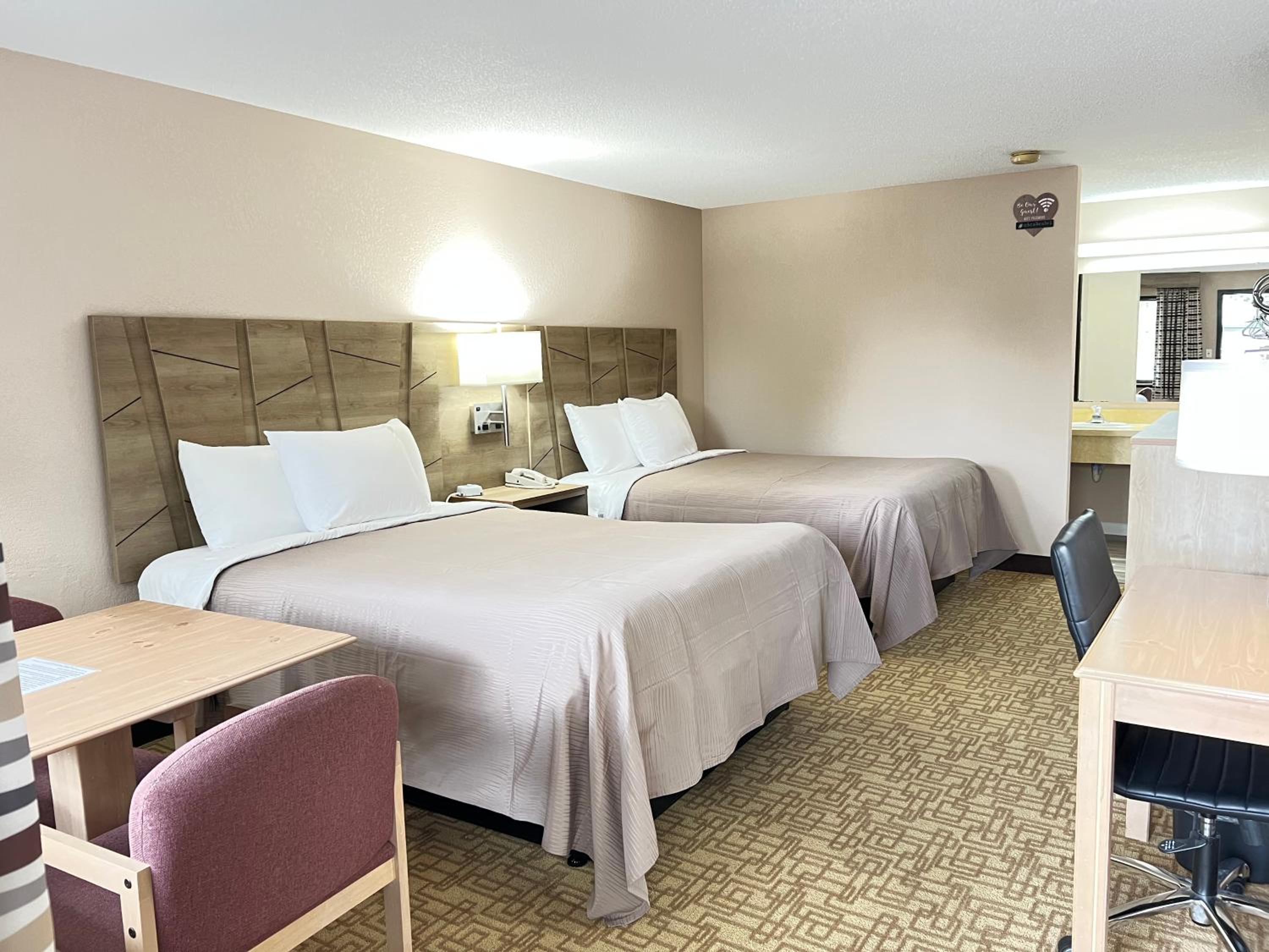 Double Room with Two Double Beds photo 3