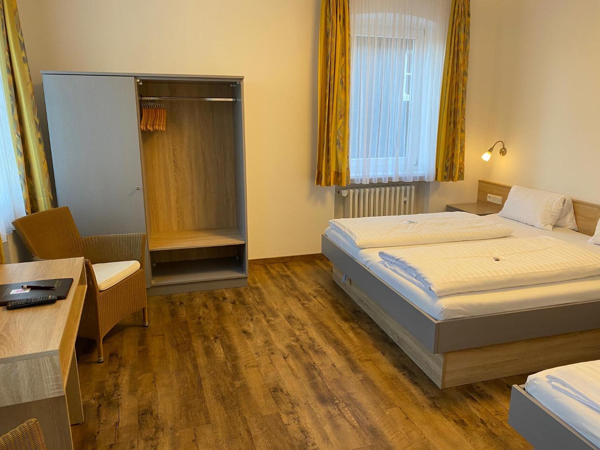 Double Room - Photo 2