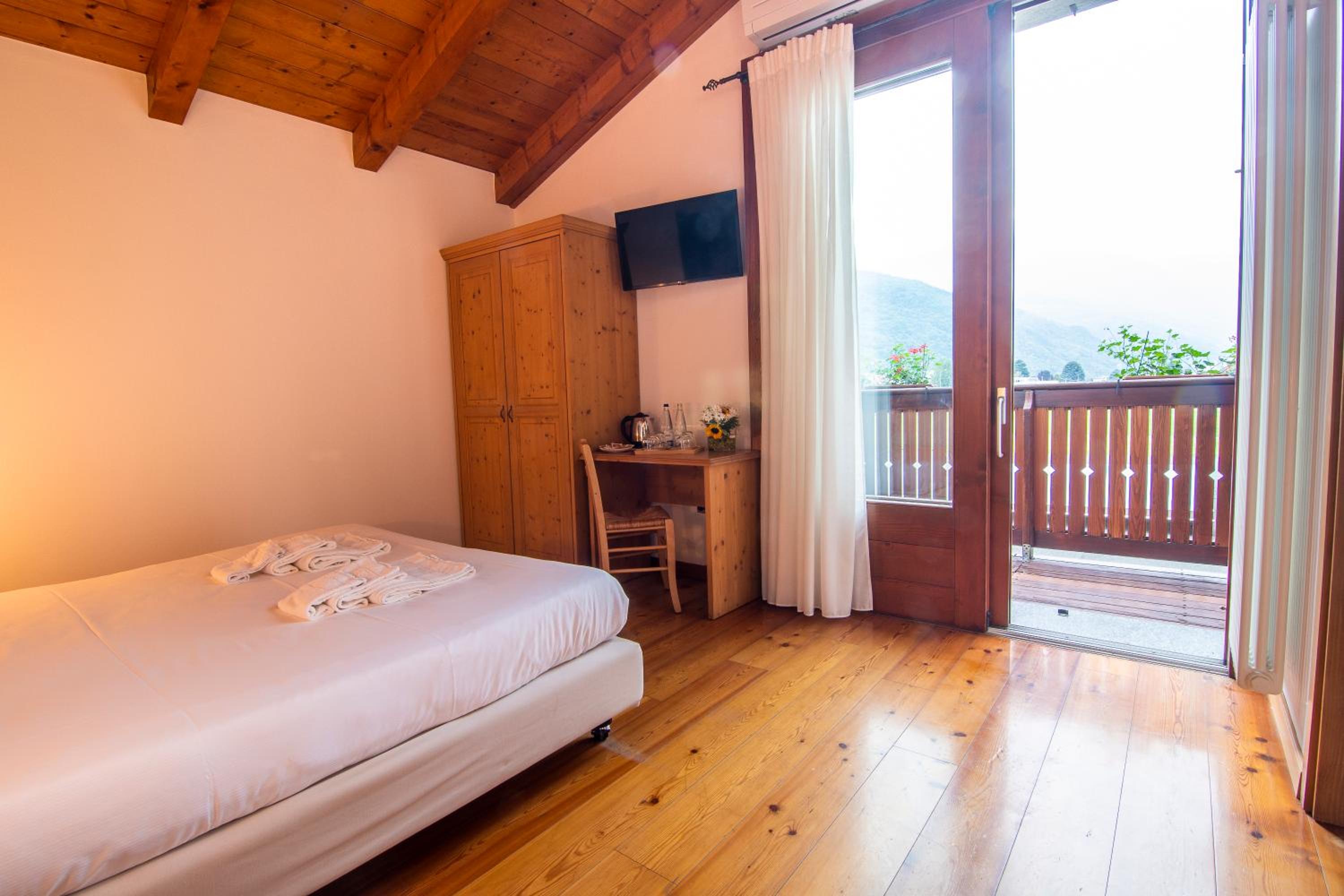 Double Room with Mountain View photo 2