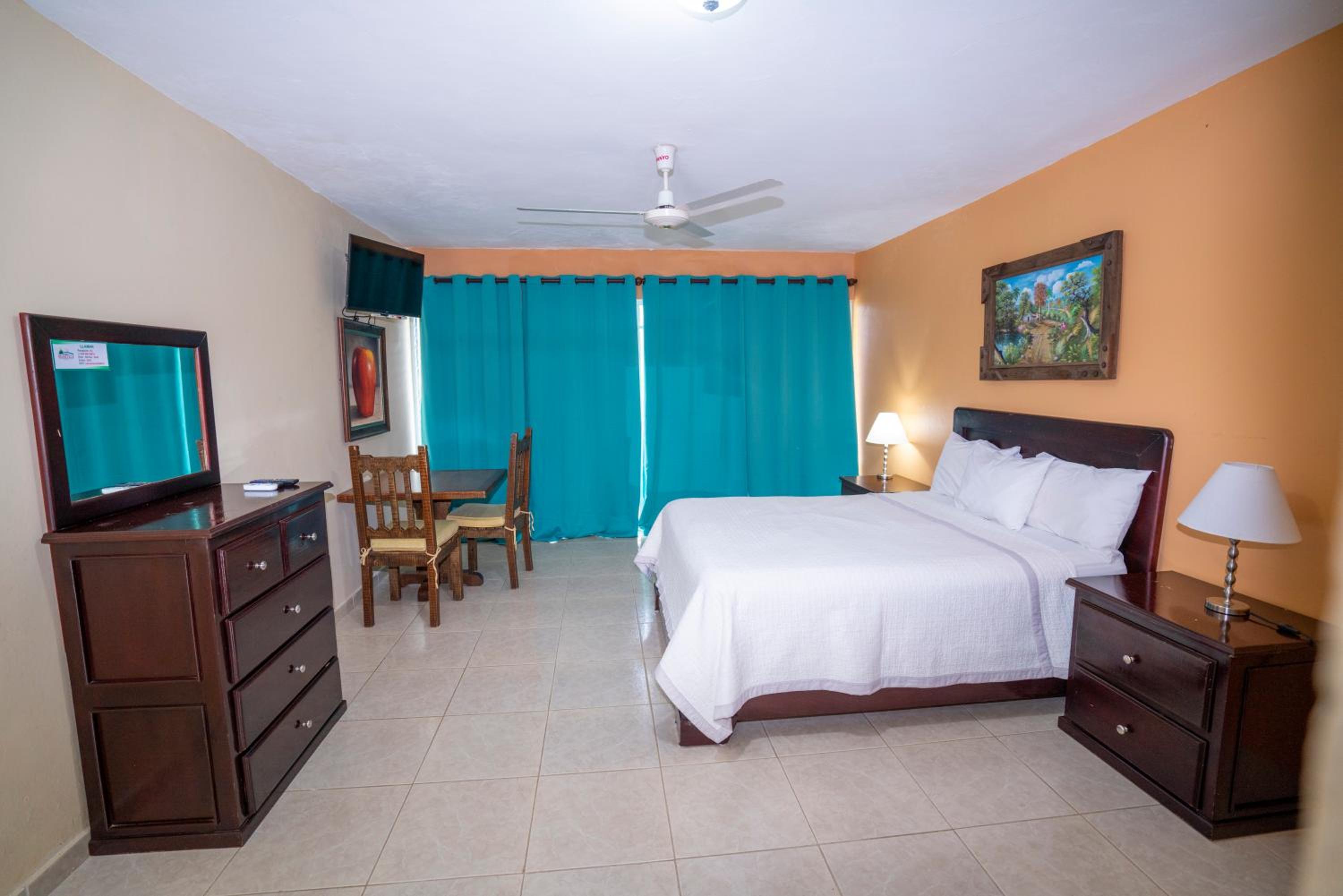 Deluxe Queen Room