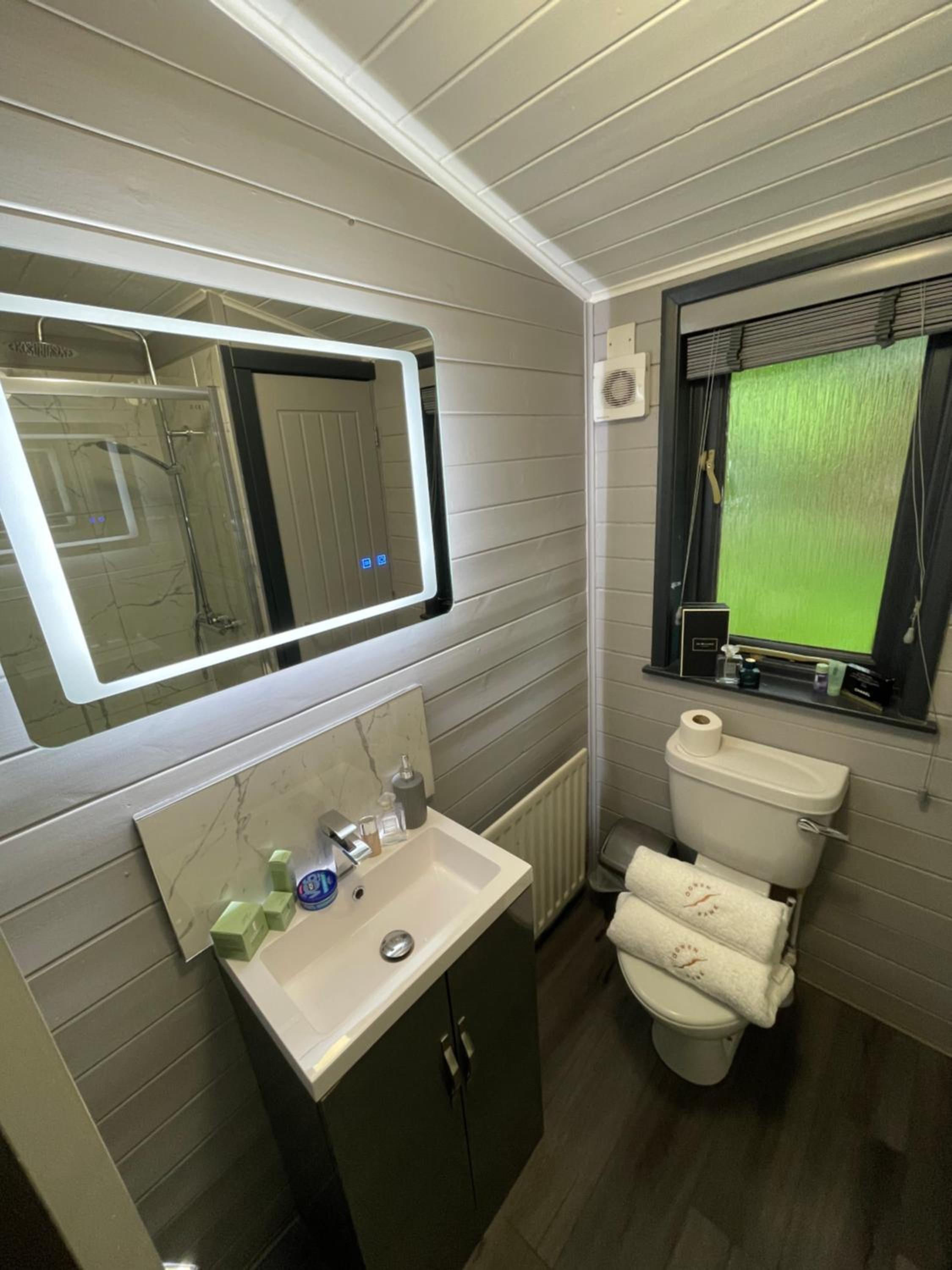 Two-Bedroom House - Photo 25