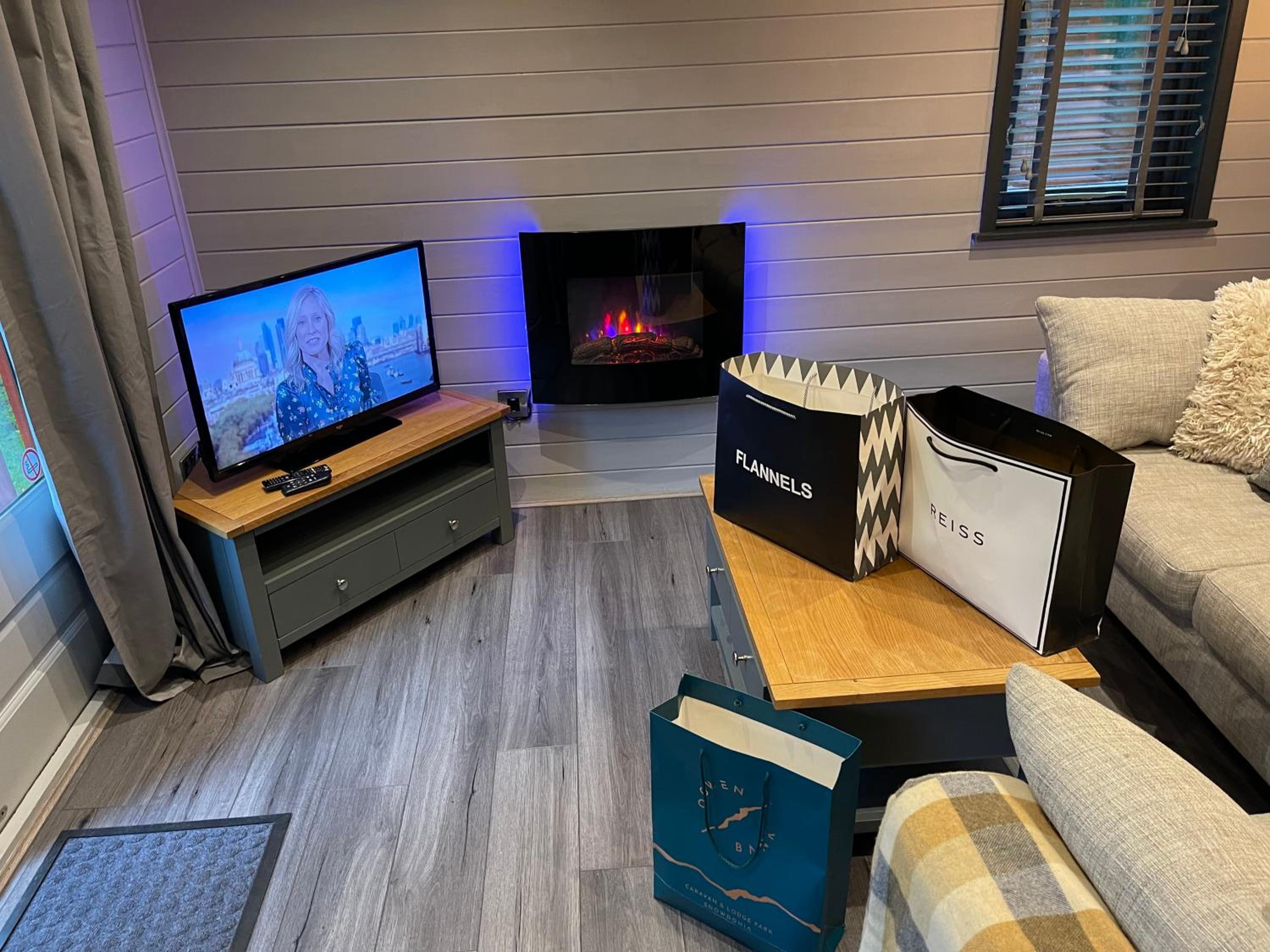 Two-Bedroom House - Photo 8