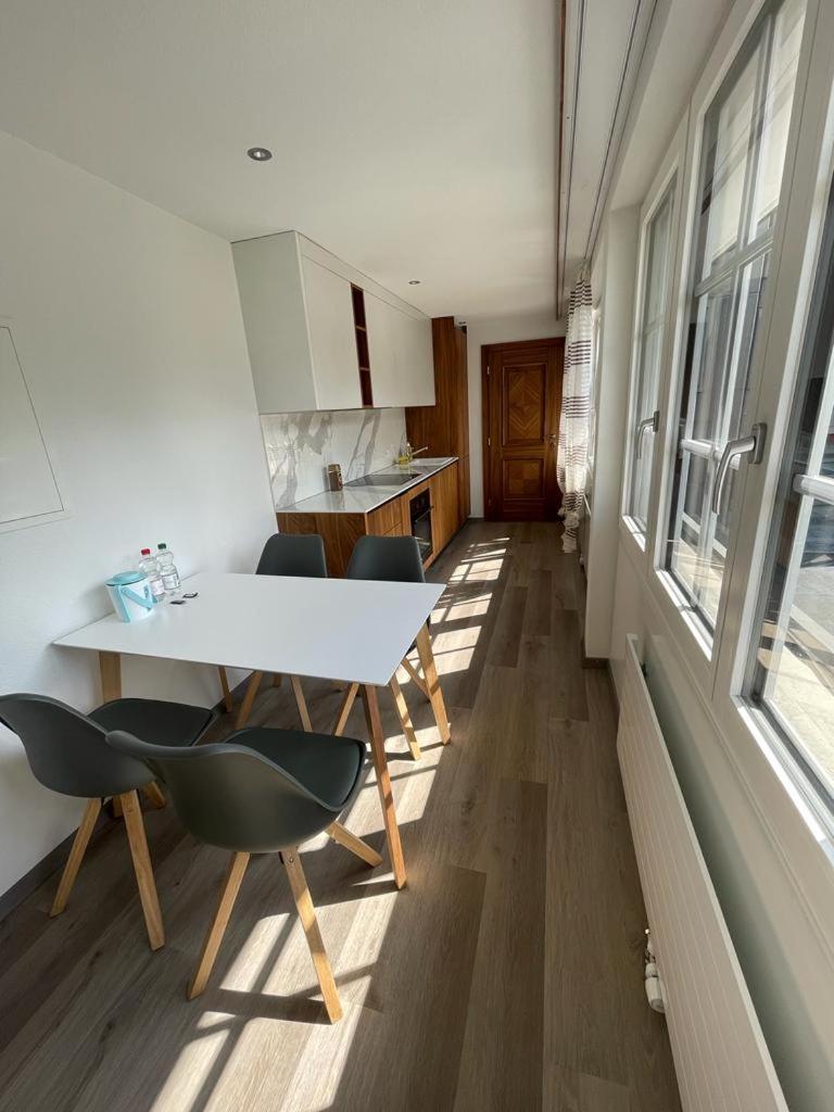 One-Bedroom Apartment - Photo 6