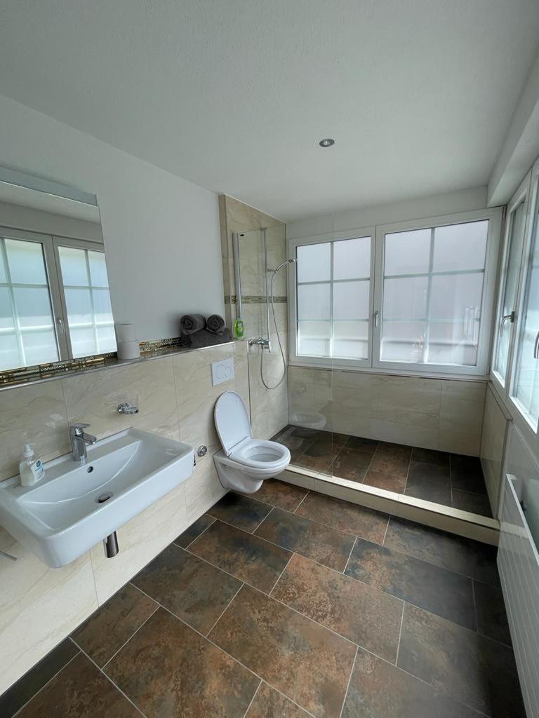 One-Bedroom Apartment - Photo 4