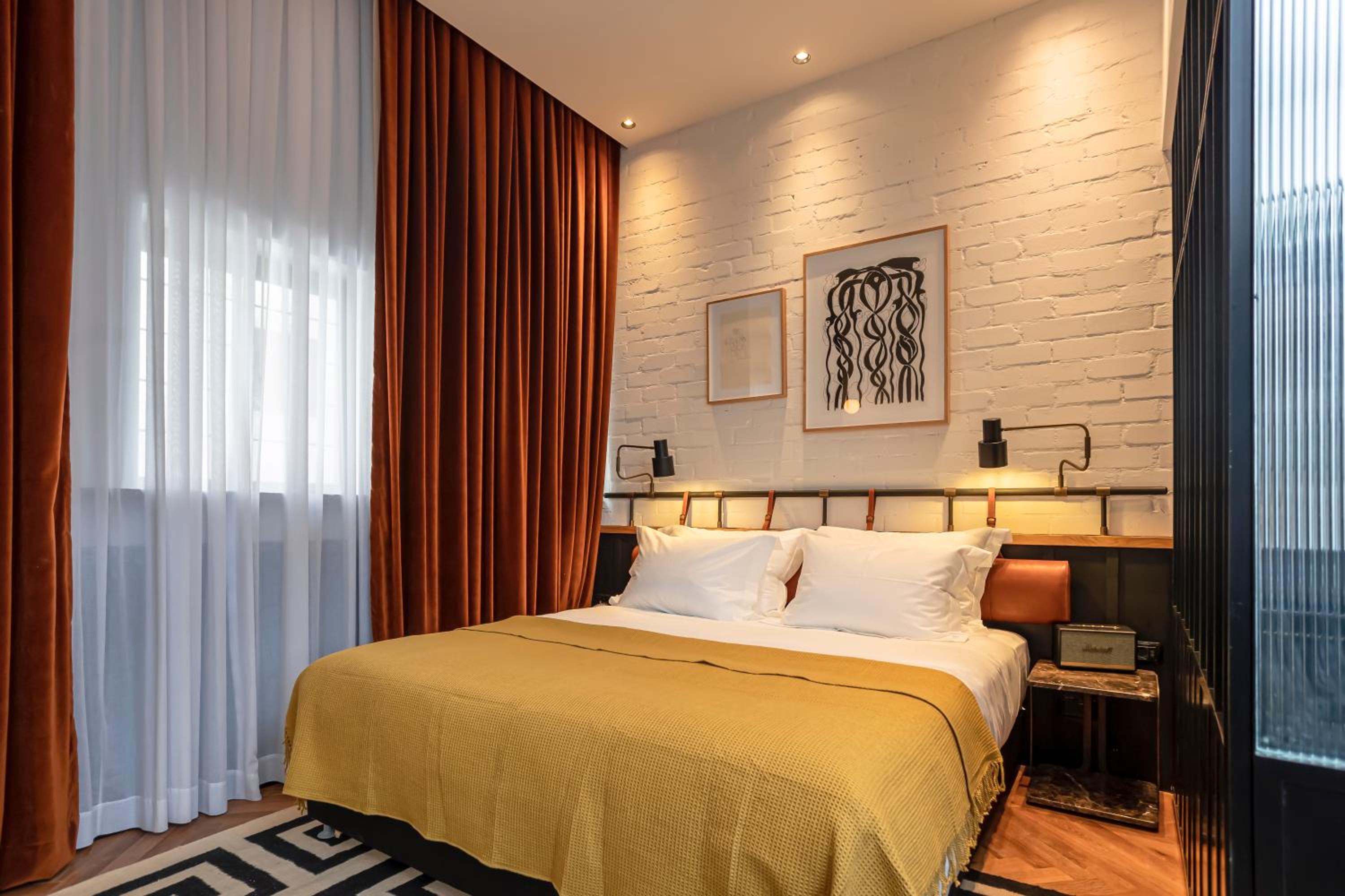 Standard Room - Photo 1