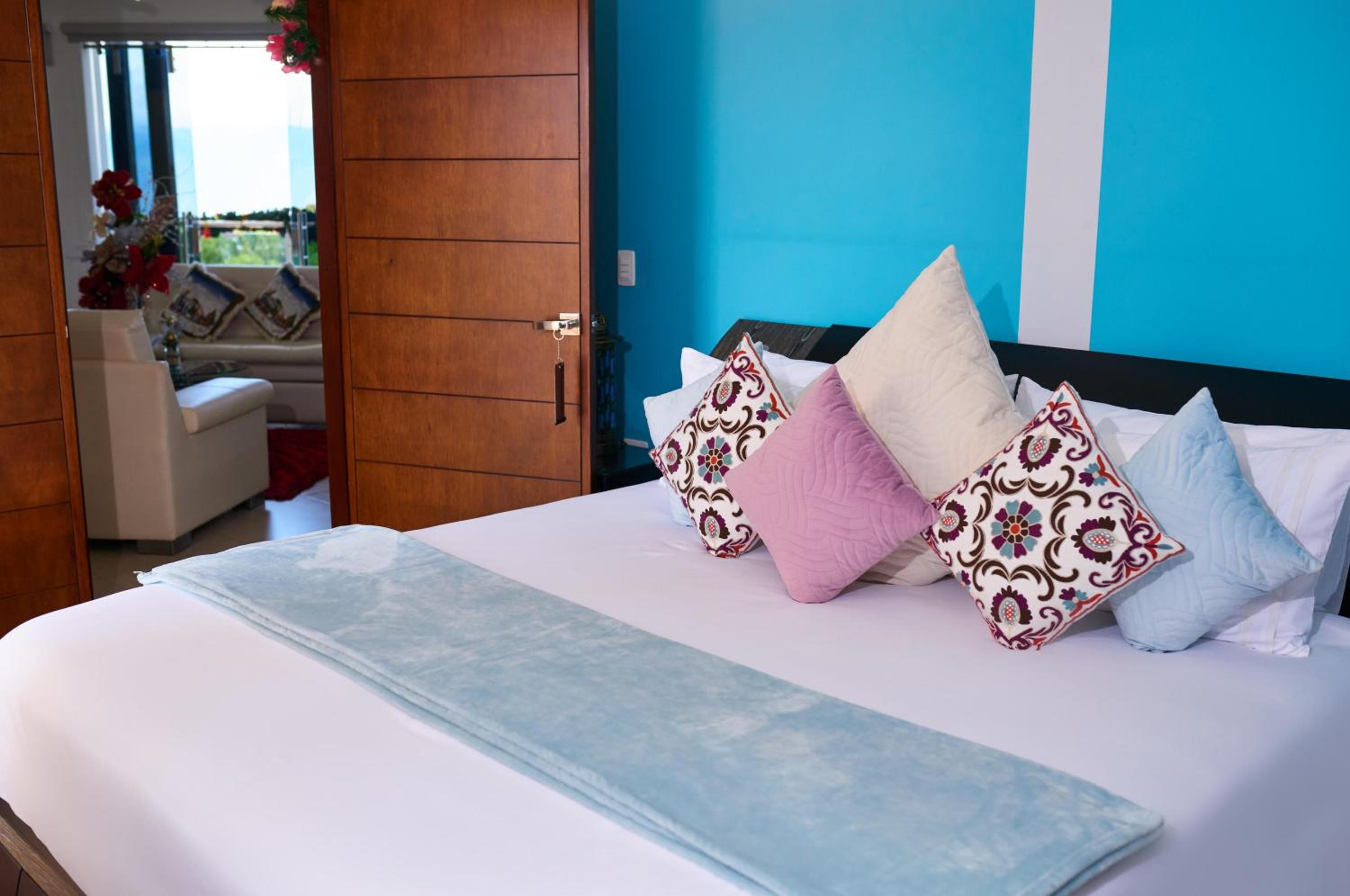 Standard King Room photo 1