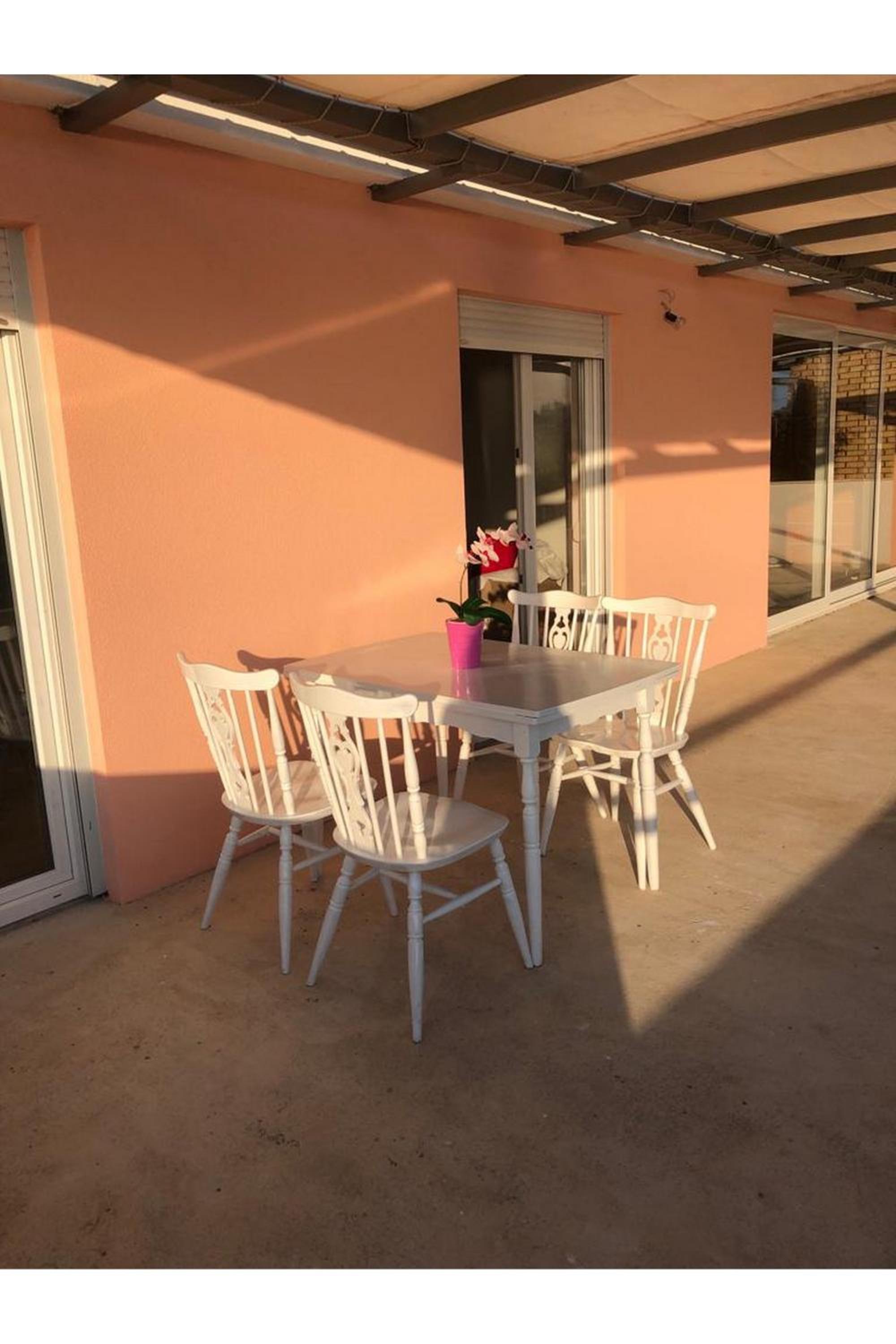 One Bedroom Apartment with Balcony photo 2