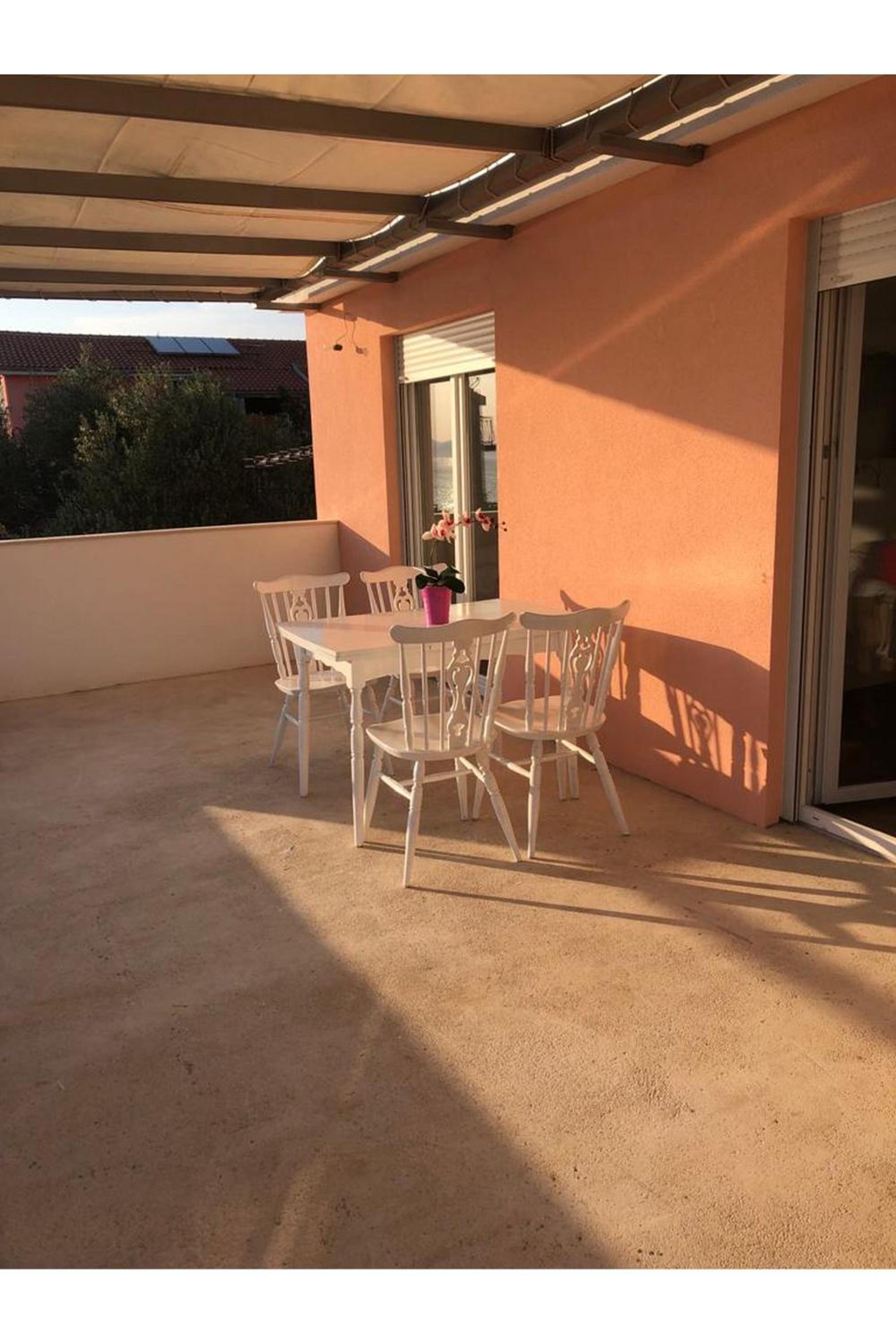 One Bedroom Apartment with Balcony photo 3