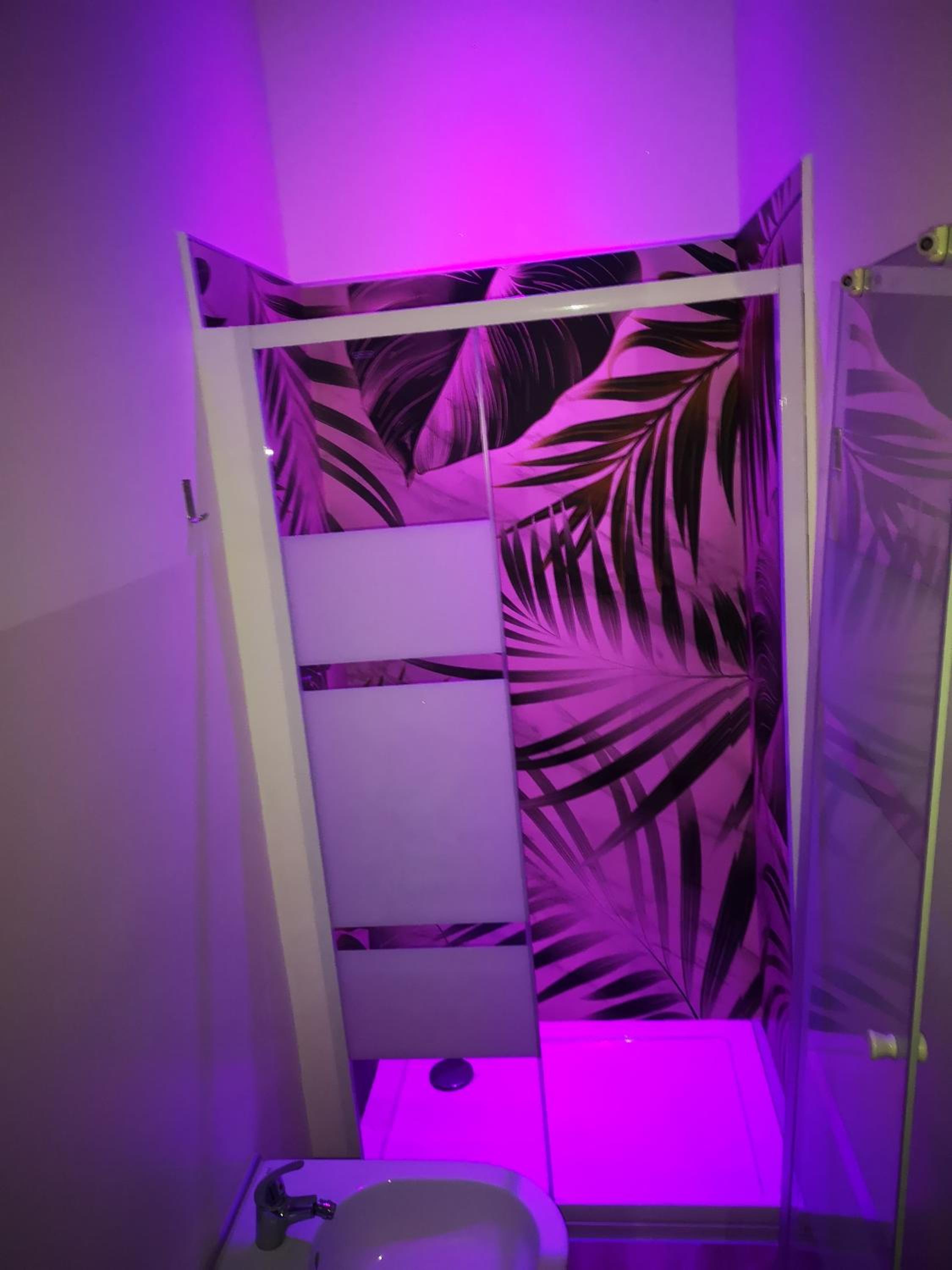 Quadruple Room with Private Bathroom photo 2