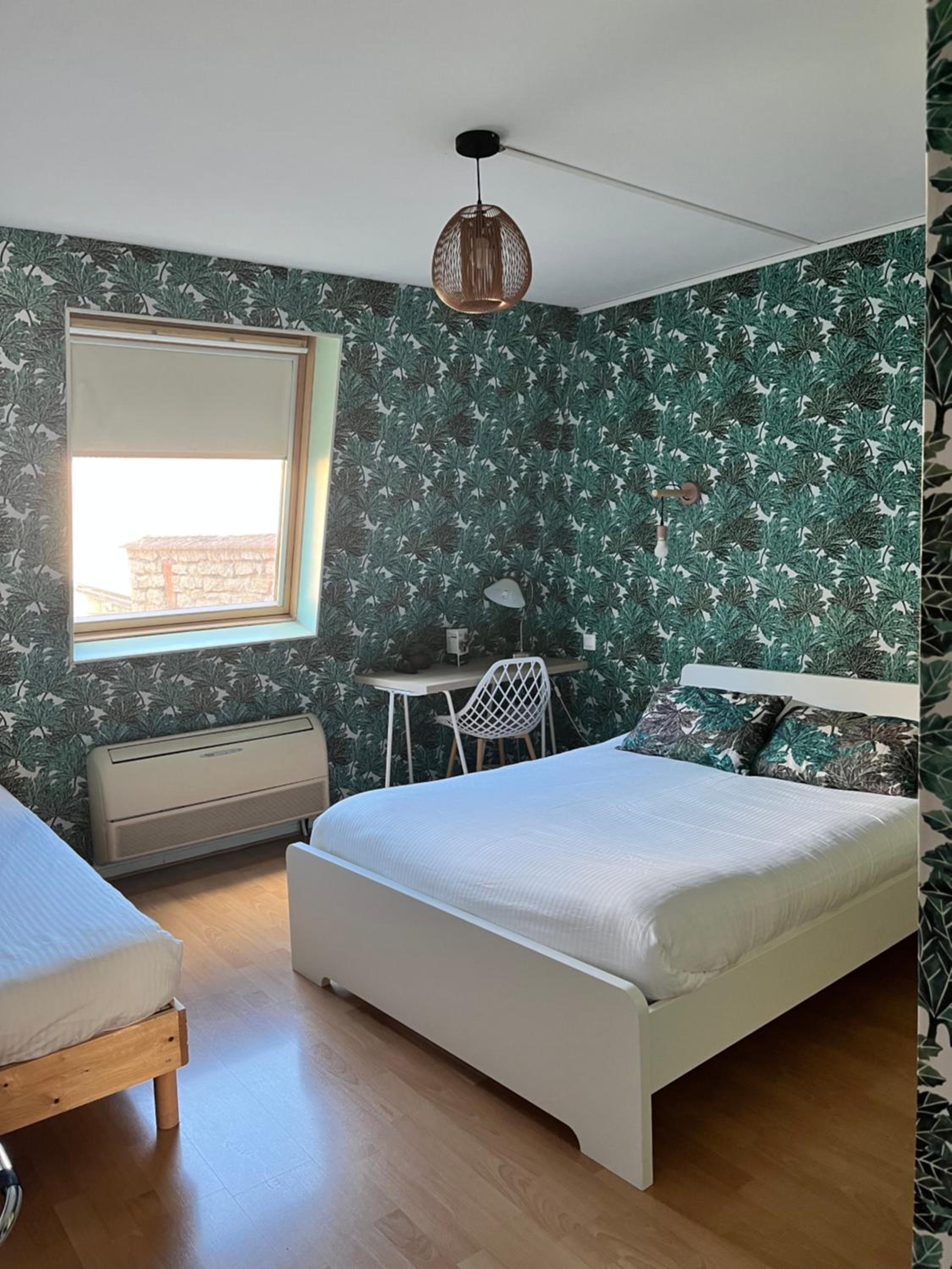 Triple Room with Private Bathroom - Photo 6