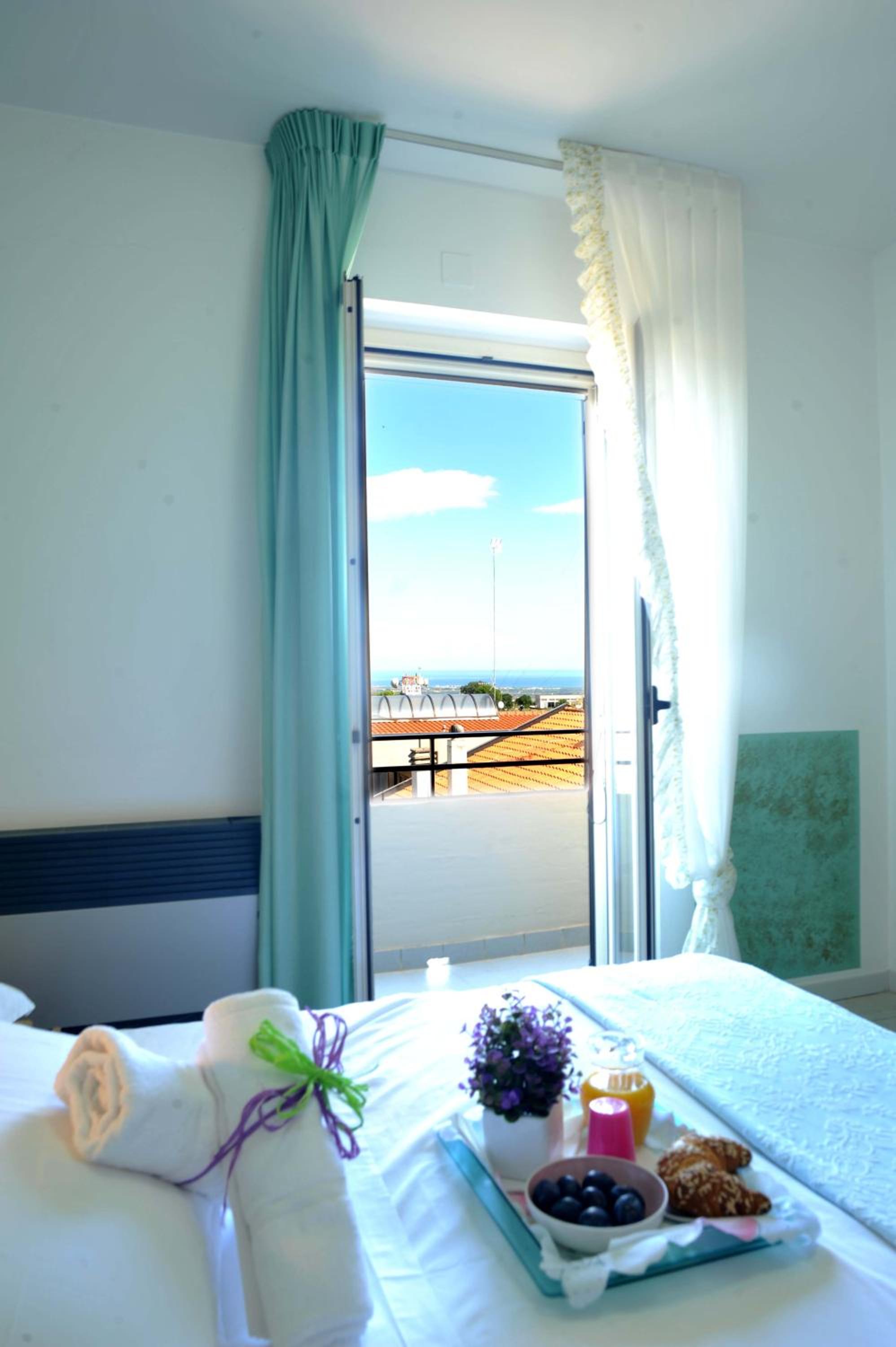 Twin Room - Photo 8