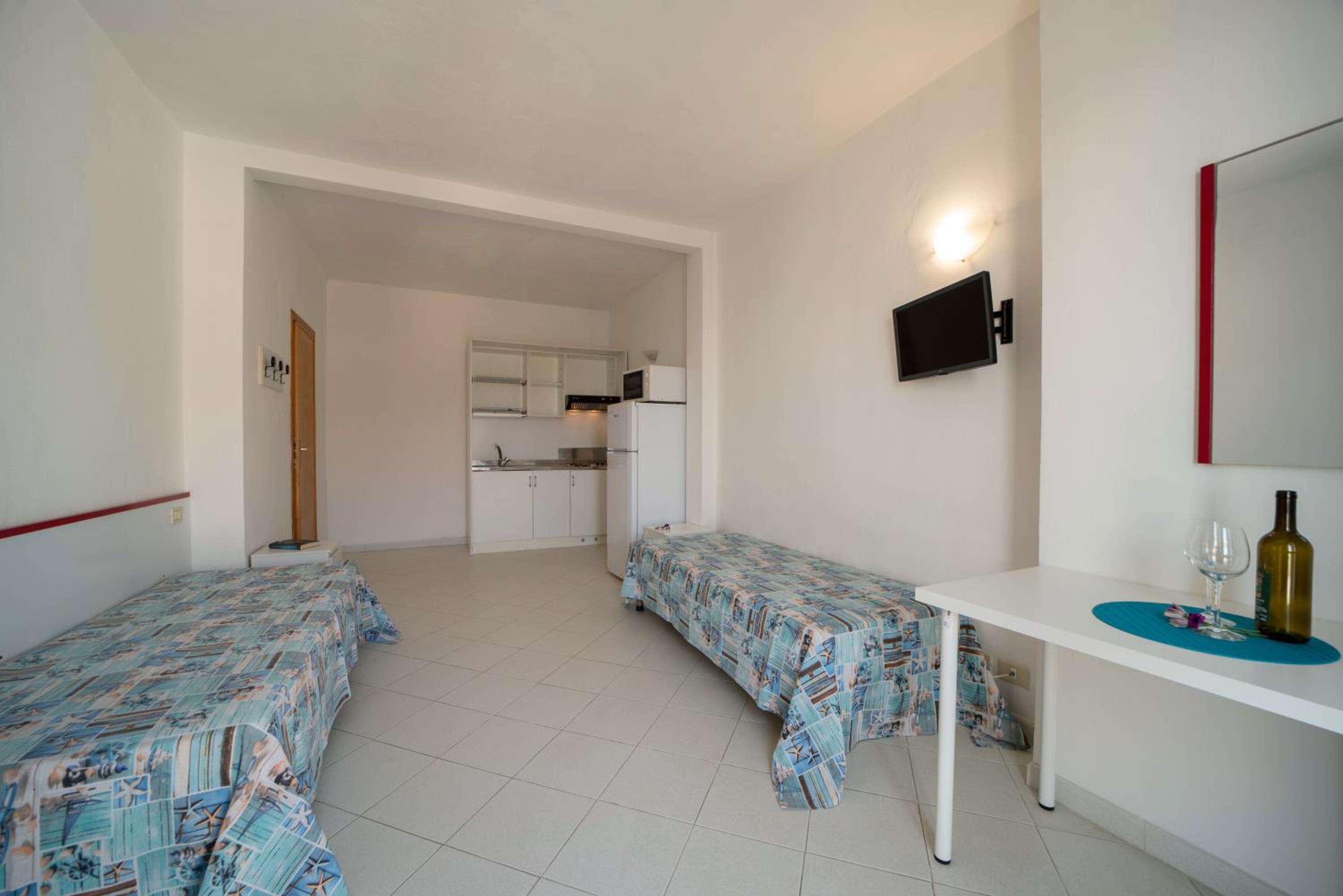 One-Bedroom Apartment photo 3
