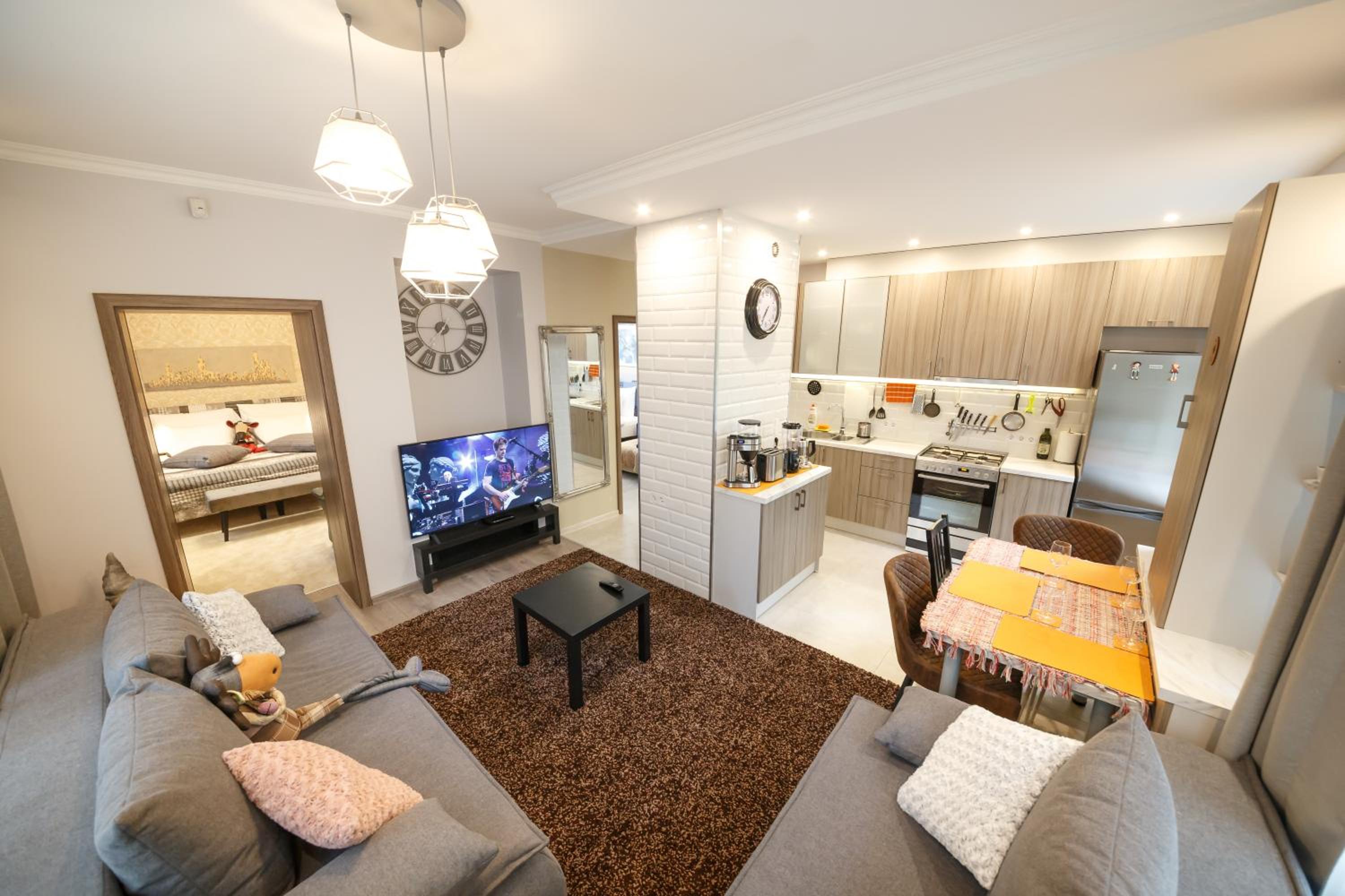 Deluxe Two-Bedroom Apartment - Ground Floor  - Photo 30