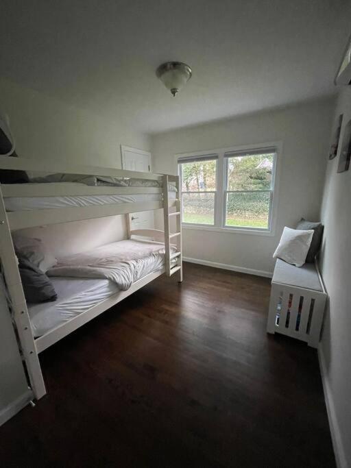Two-Bedroom House - Photo 9