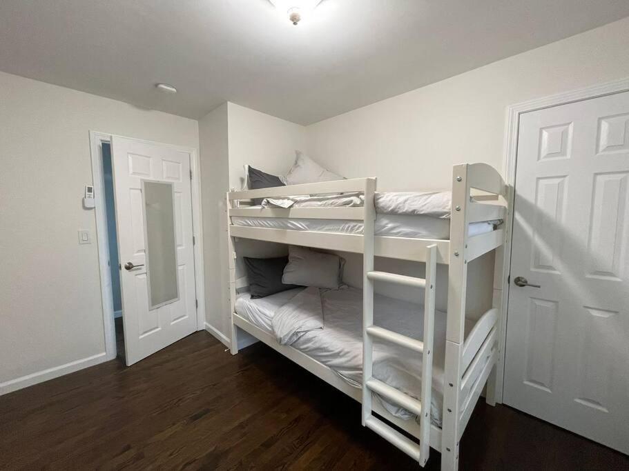Two-Bedroom House - Photo 14