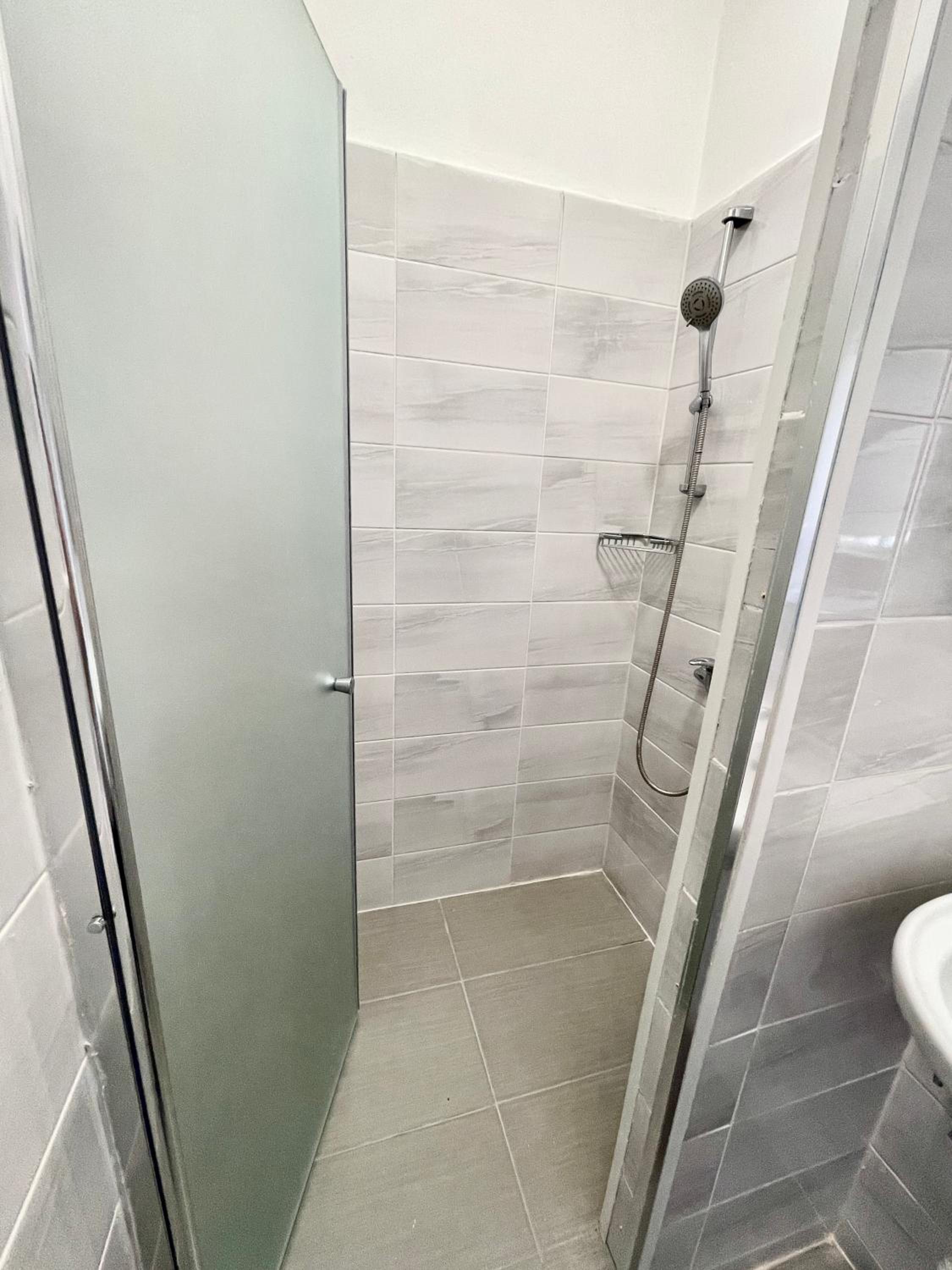 Triple Room with Private Bathroom photo 2