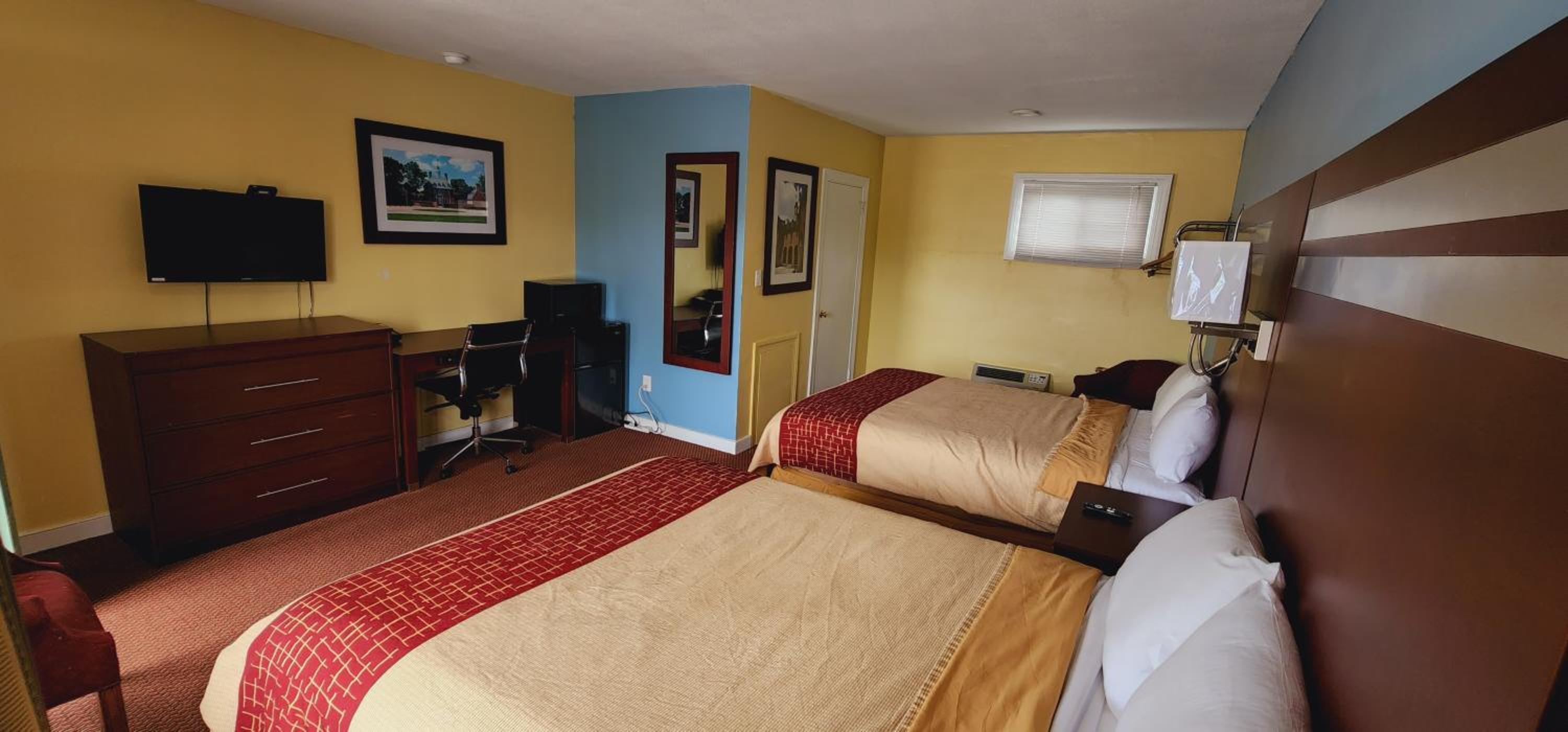 Deluxe Double Room with Two Double Beds photo 2