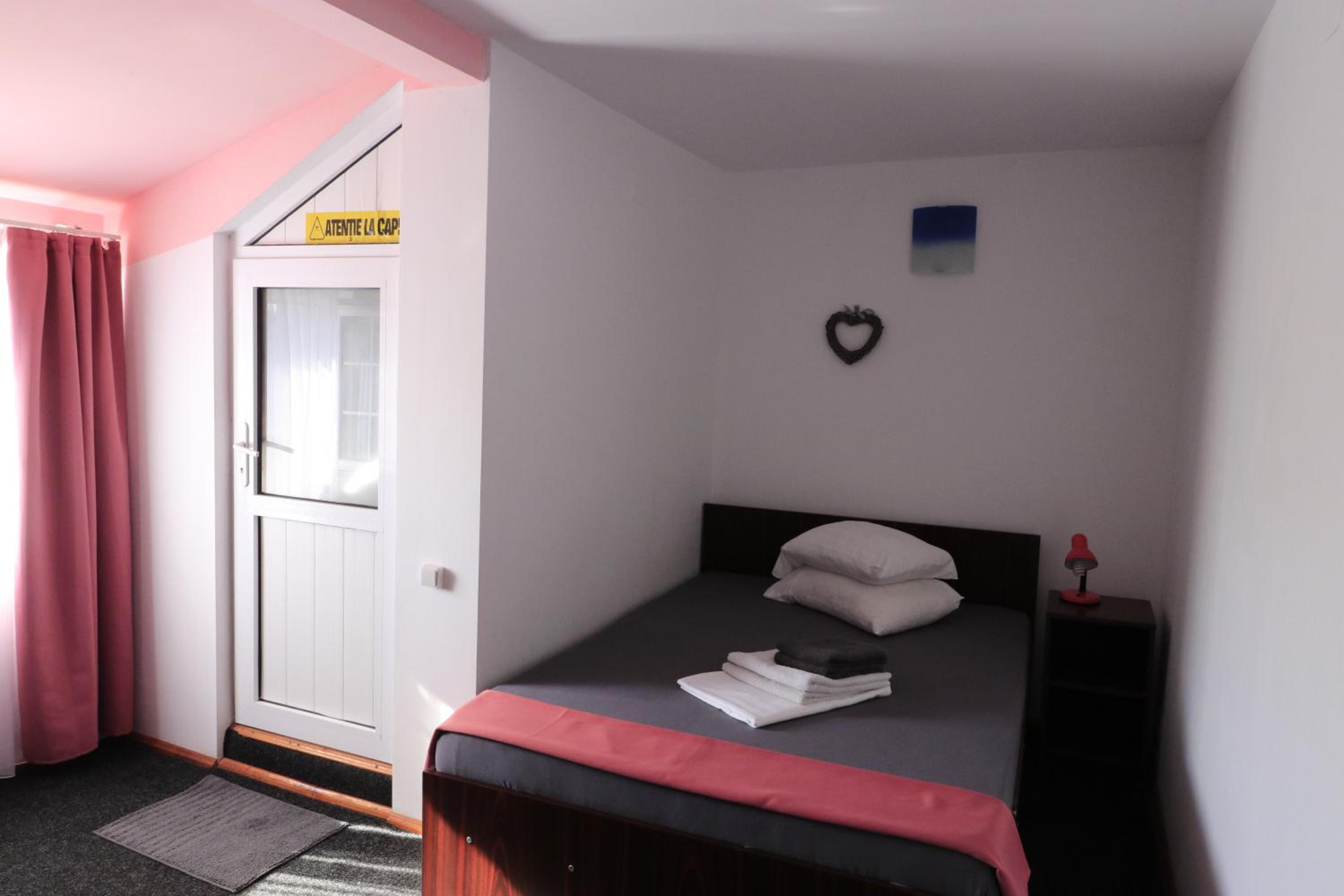 Economy Double Room - Photo 1