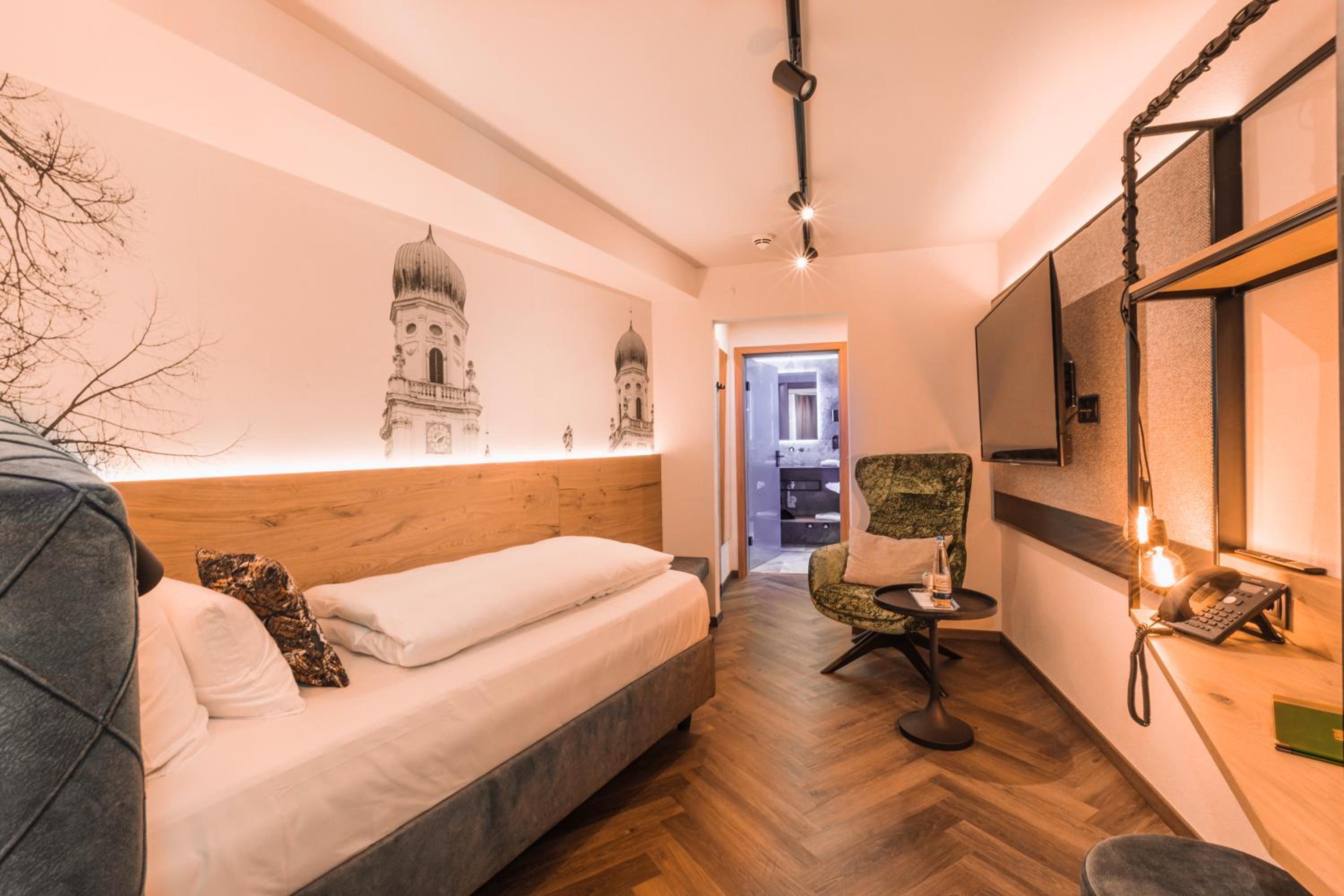 Single Room photo 2