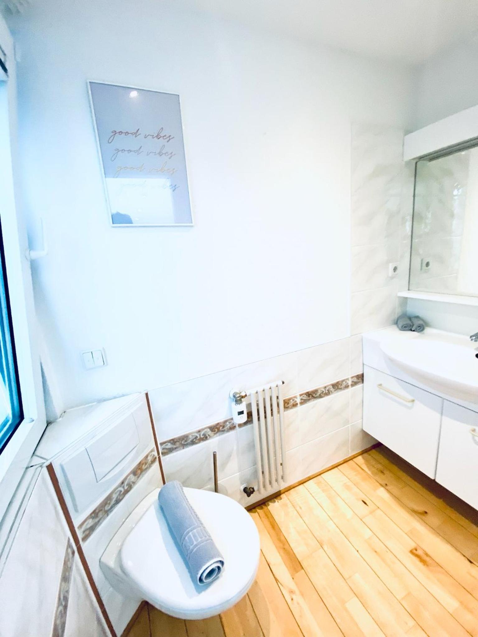 Apartment photo 2
