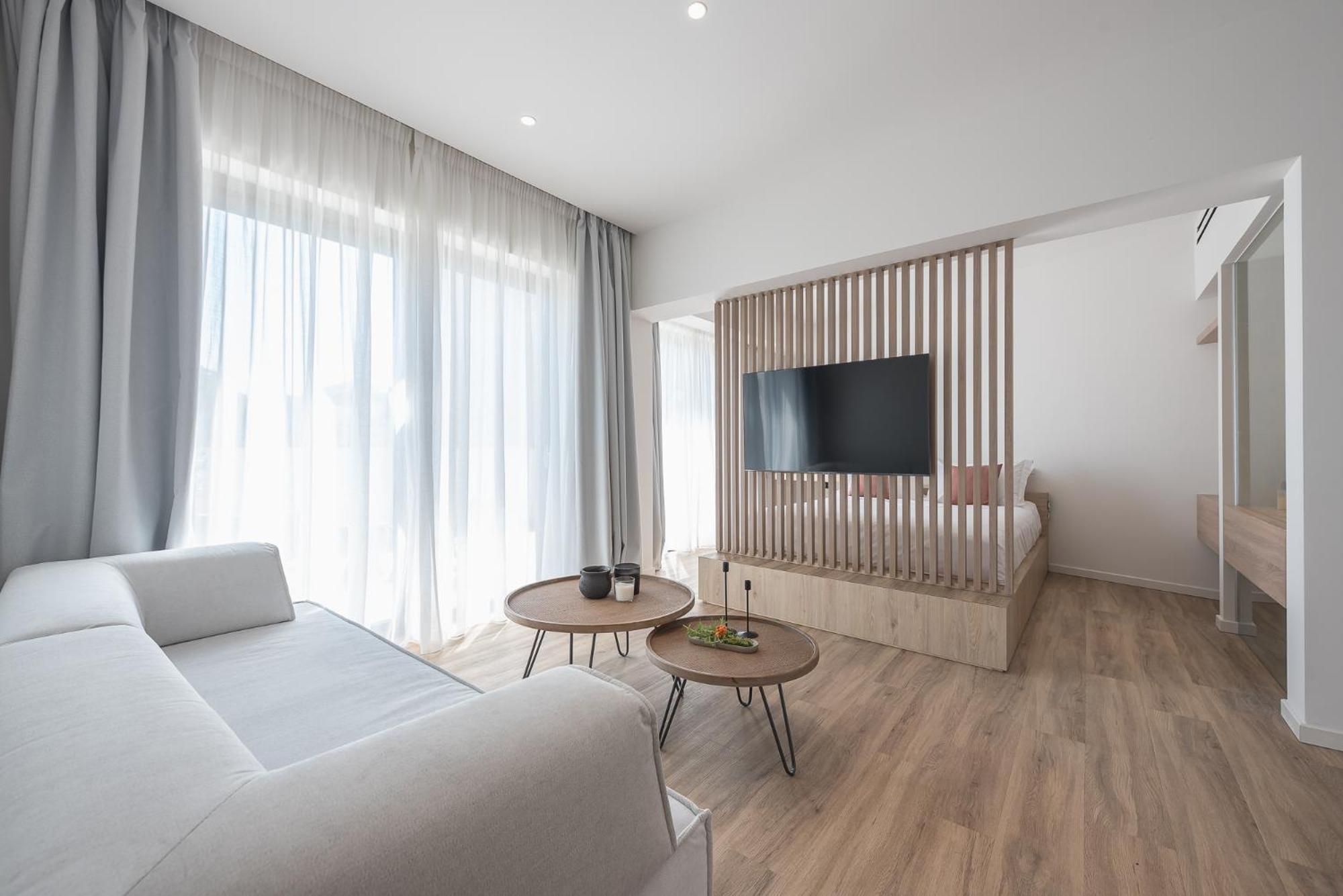 Apartment with Terrace photo 1