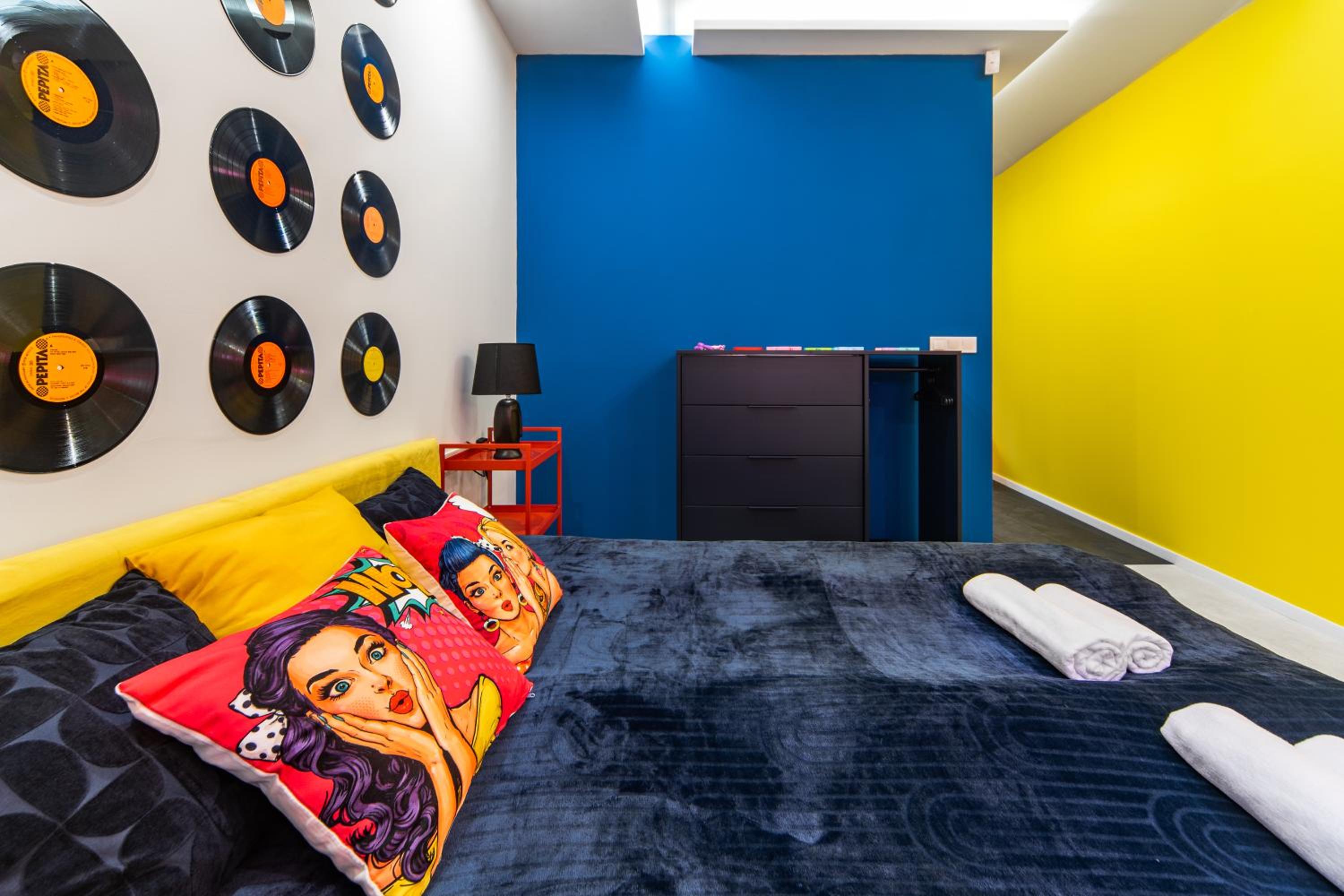 Studio Apartment - Photo 14