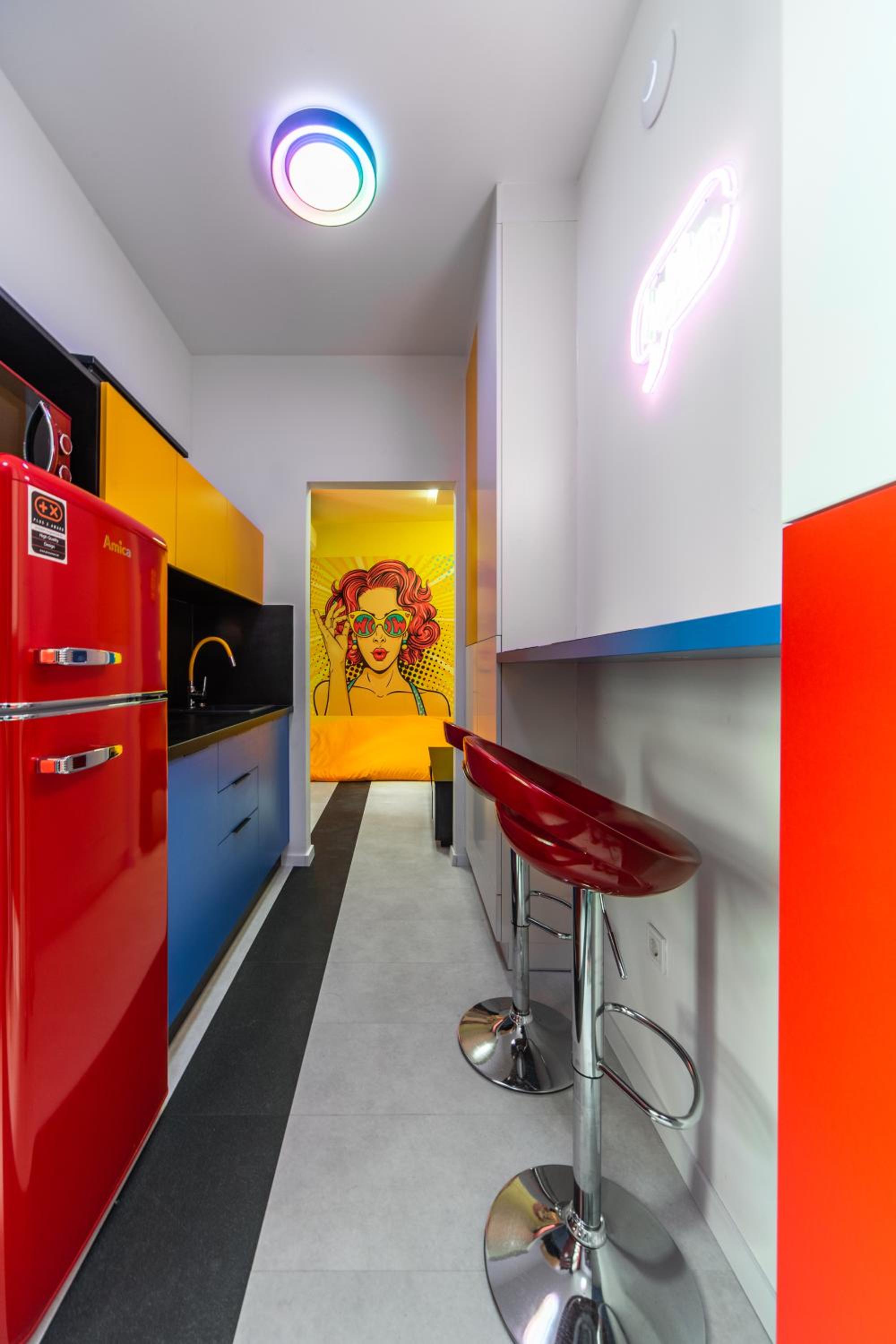 Studio Apartment - Photo 11
