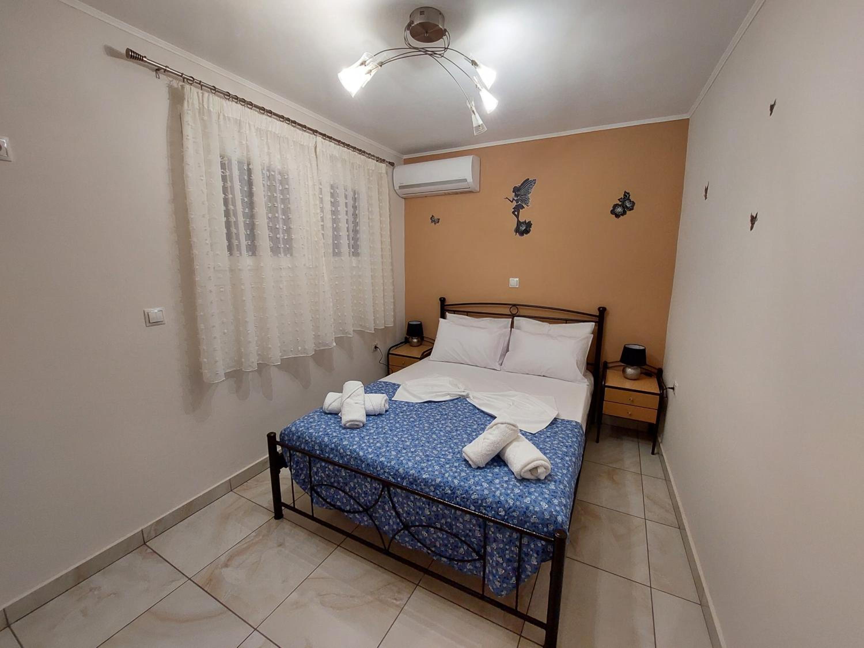 Two-Bedroom Apartment - Photo 19