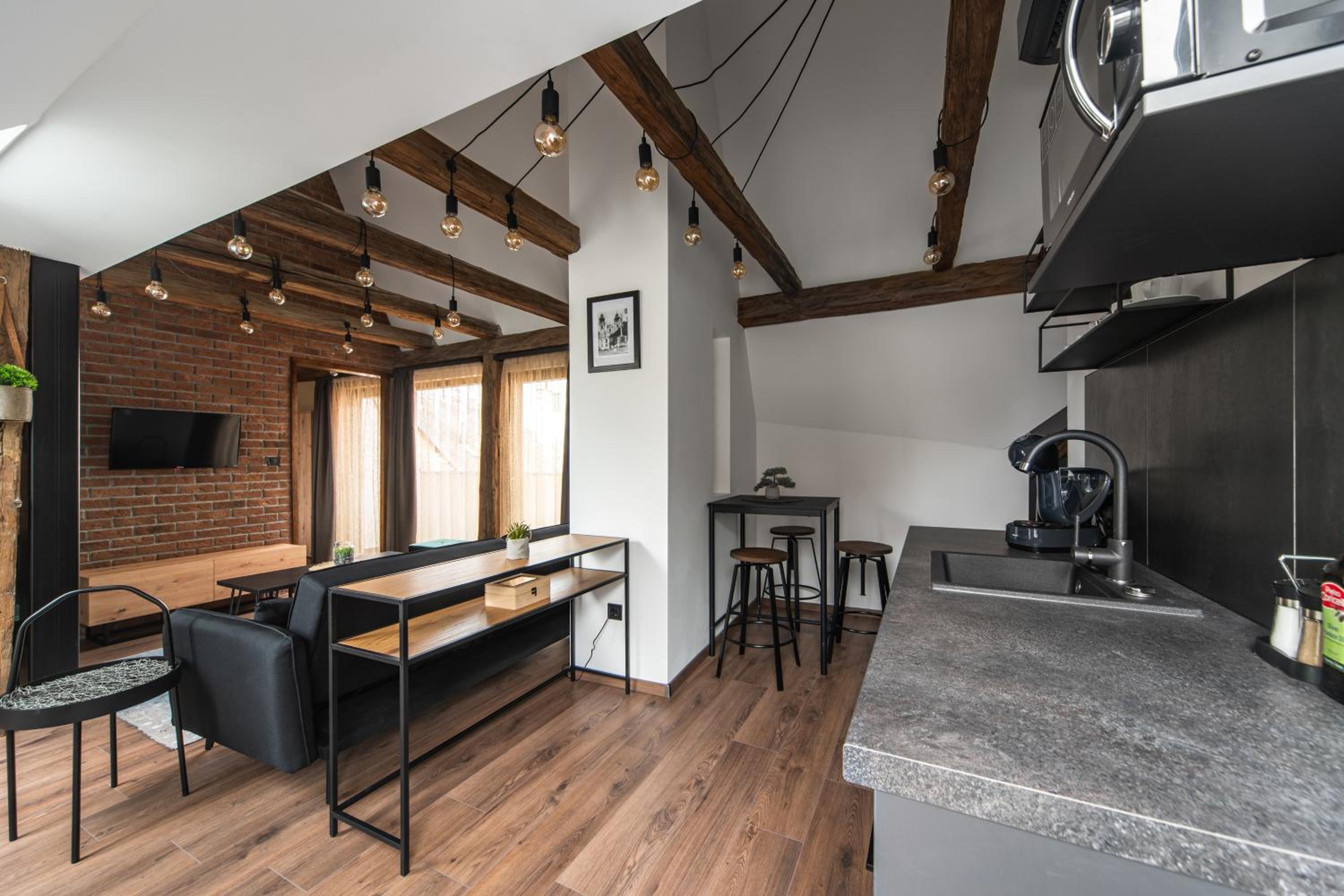 Loft - Photo 4
