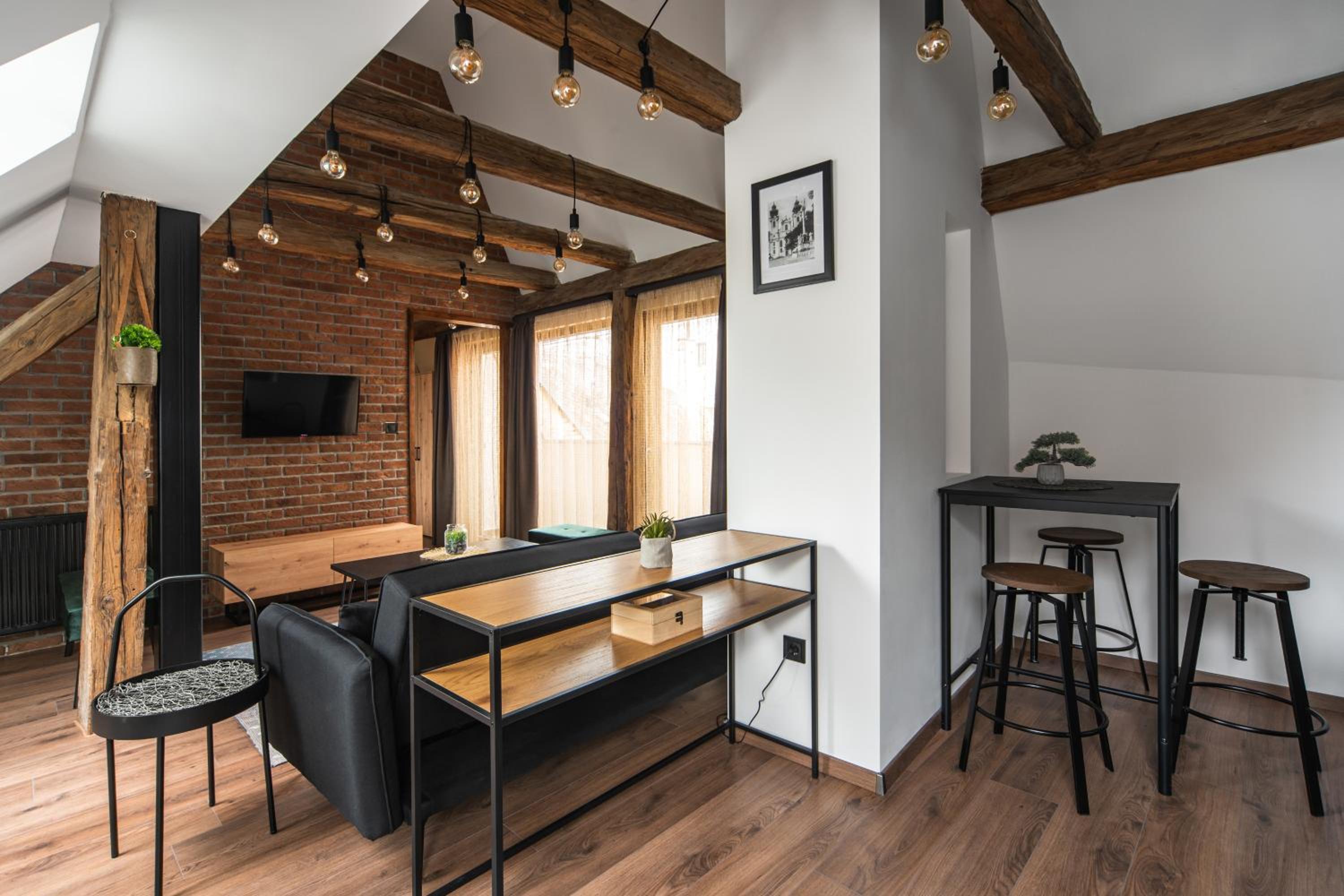 Loft - Photo 6